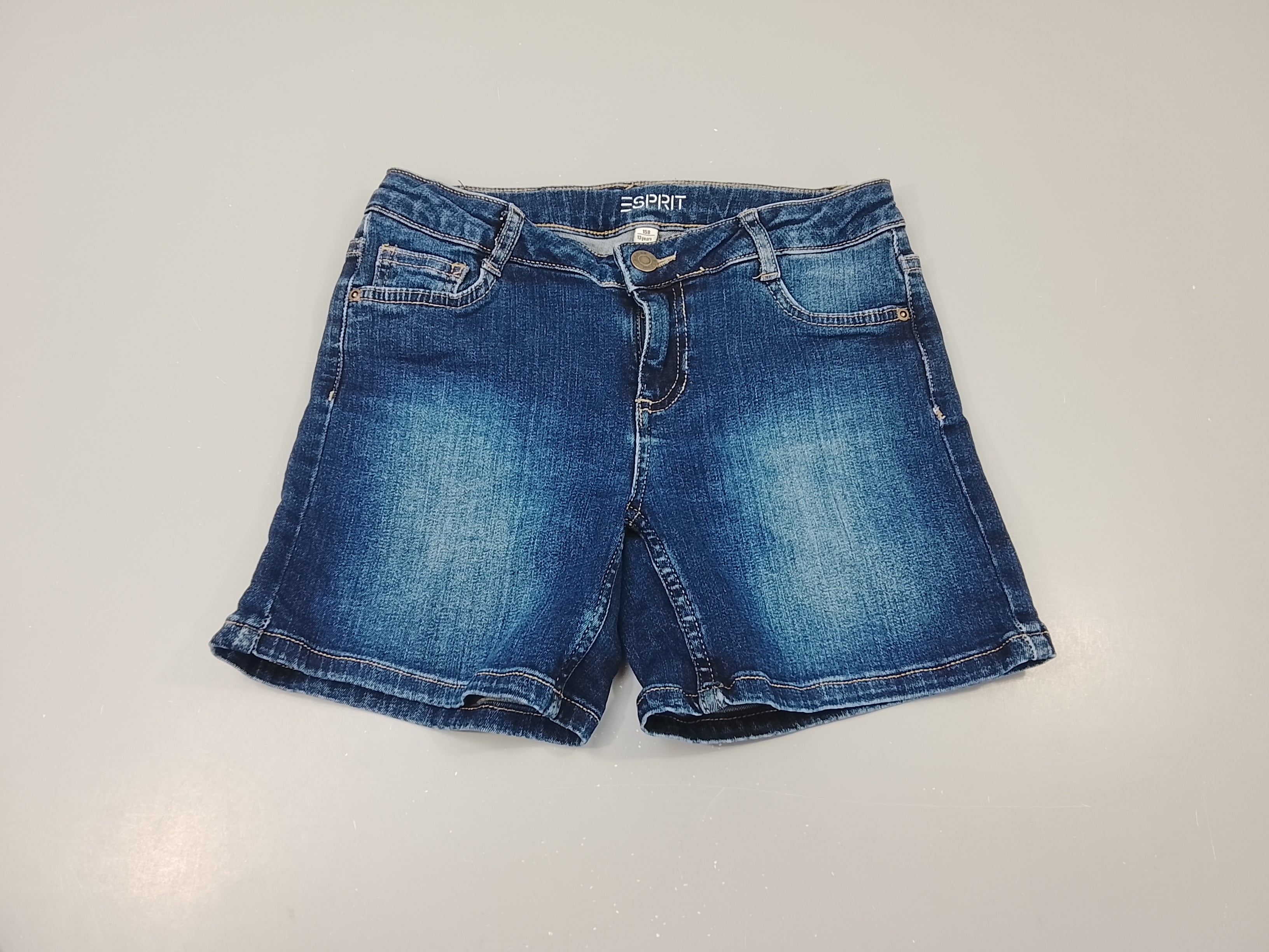 Short denim