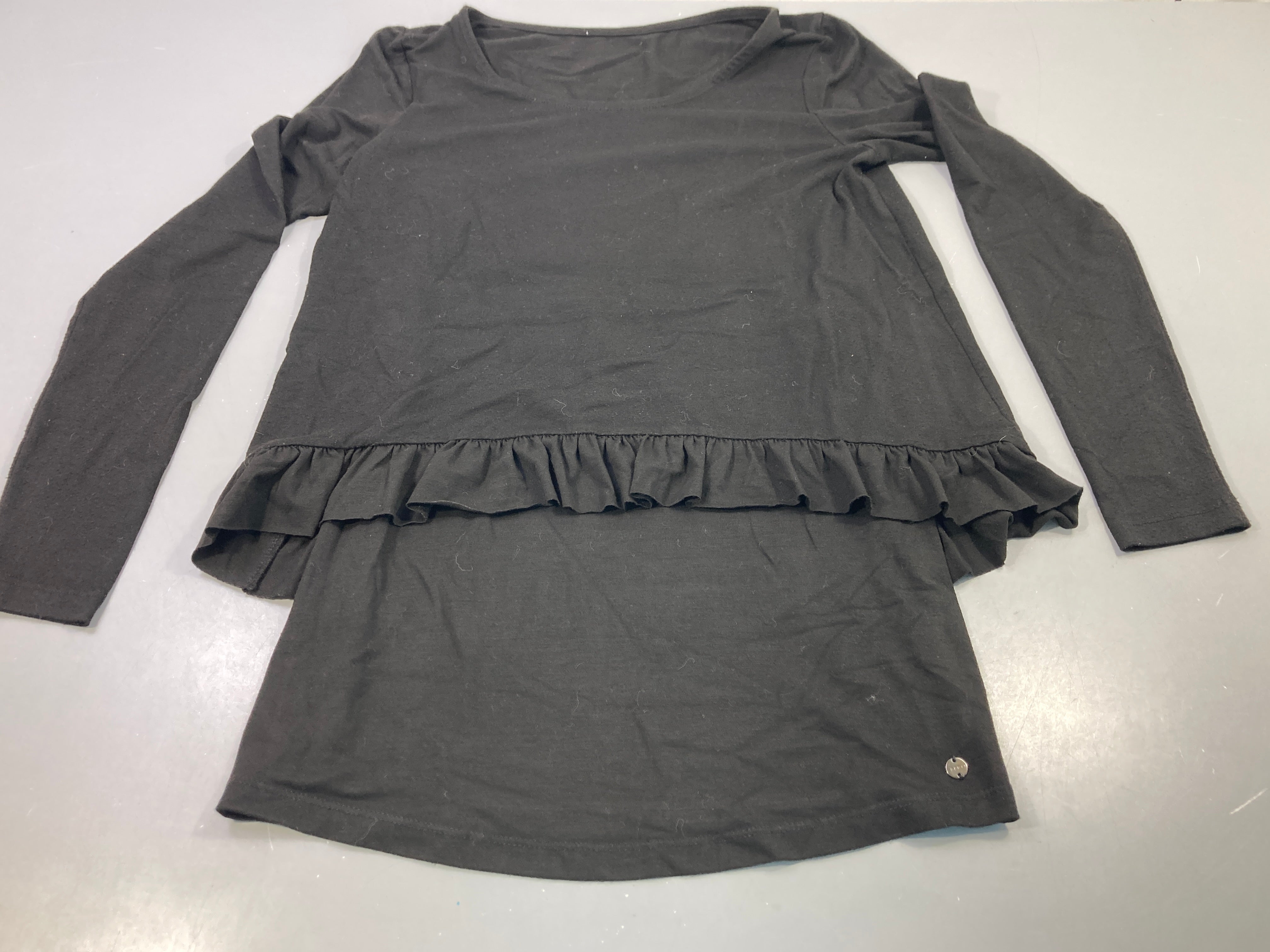T-shirt d'allaitement m.l noir, volant bas, légèrement bouloché