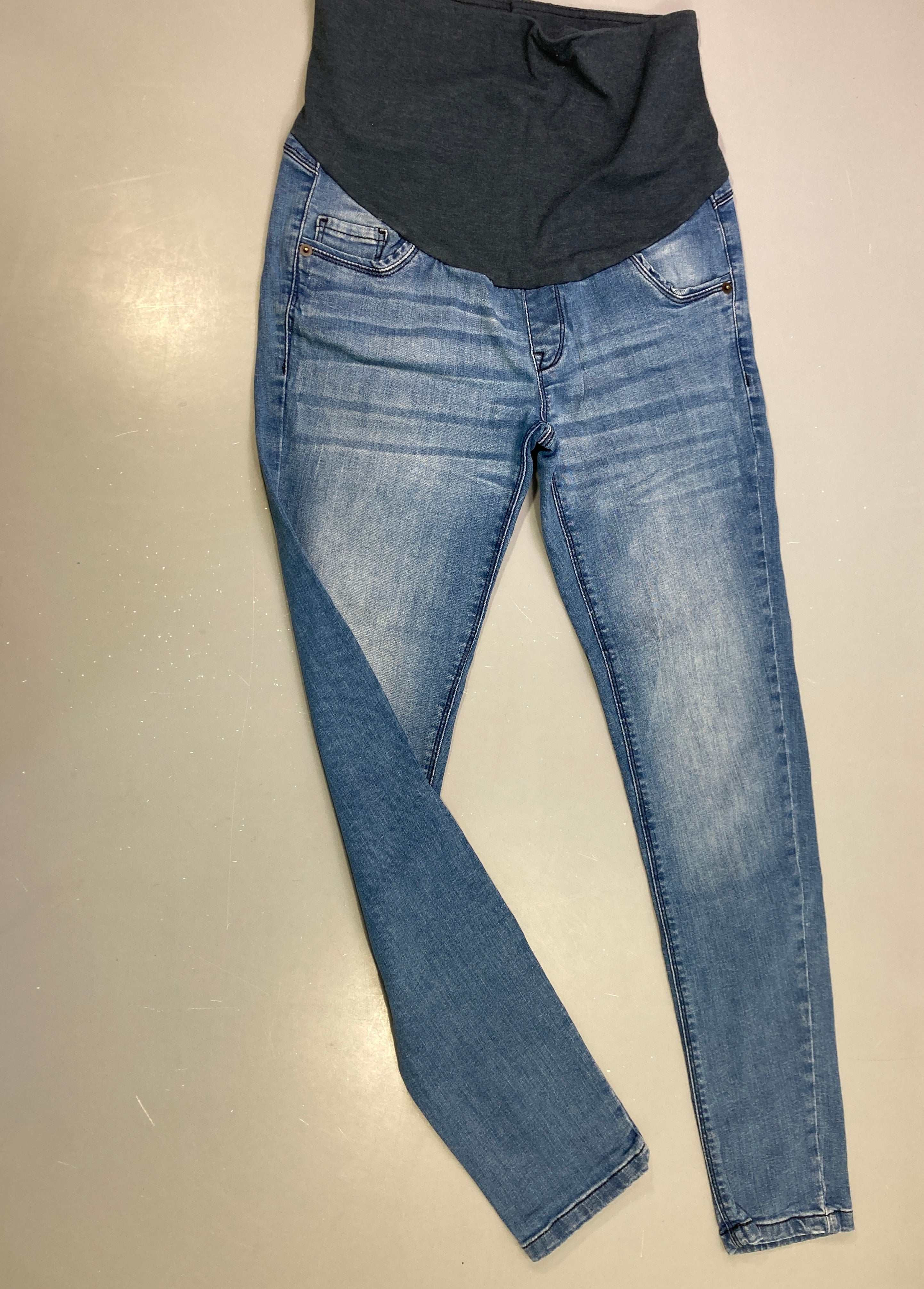 Jean skinny grossesse denim bleu clair bandeau ventre gris