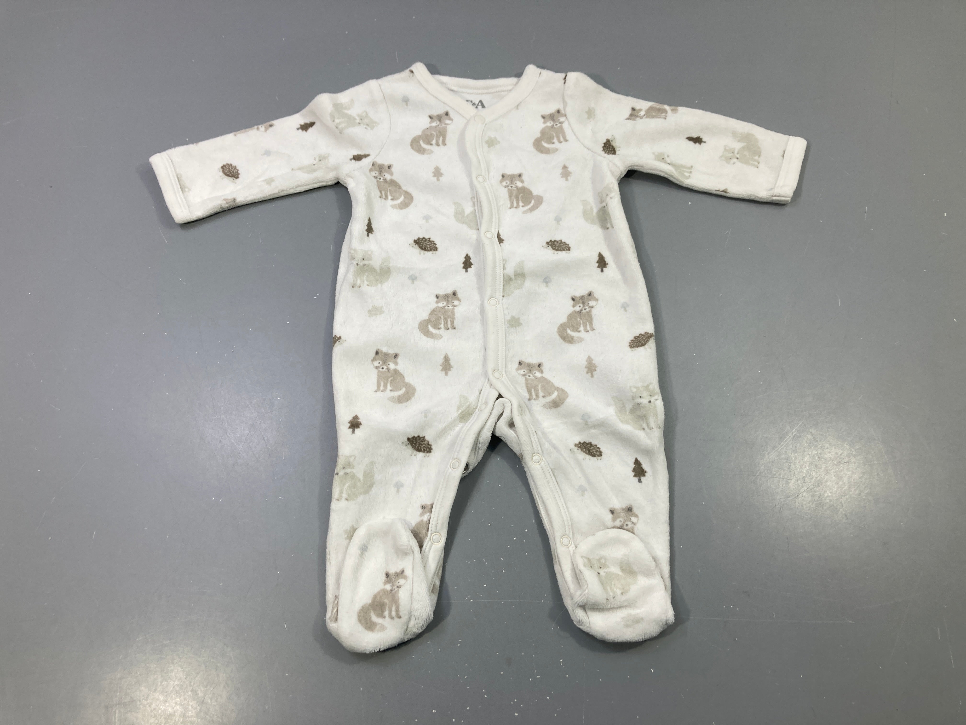 Pyjama velours écru imprimé renards hérissons