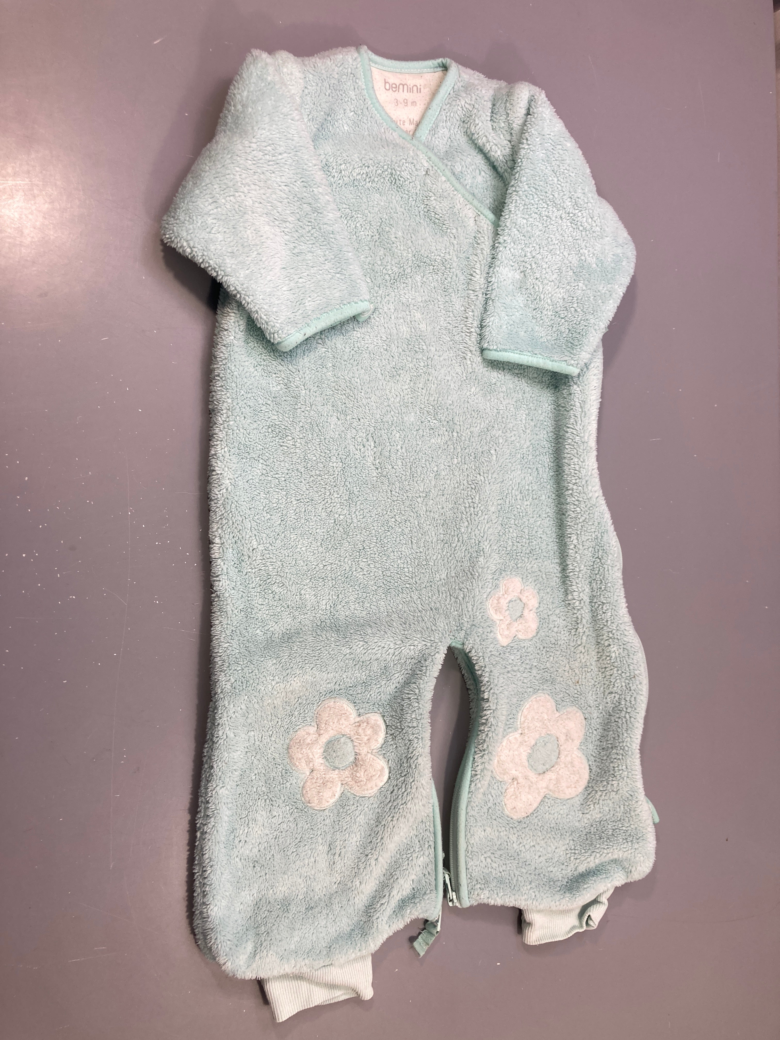 Gigoteuse peluche vert menthe fleurs zippé, croisé