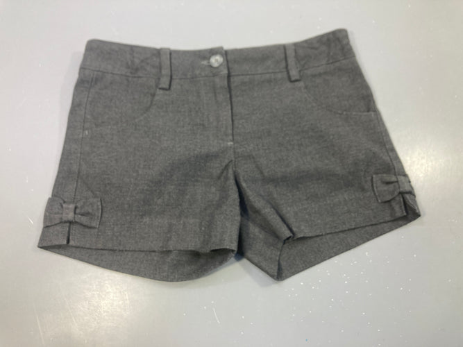 Short gris chiné, petits noeuds sur le côté, moins cher chez Petit Kiwi