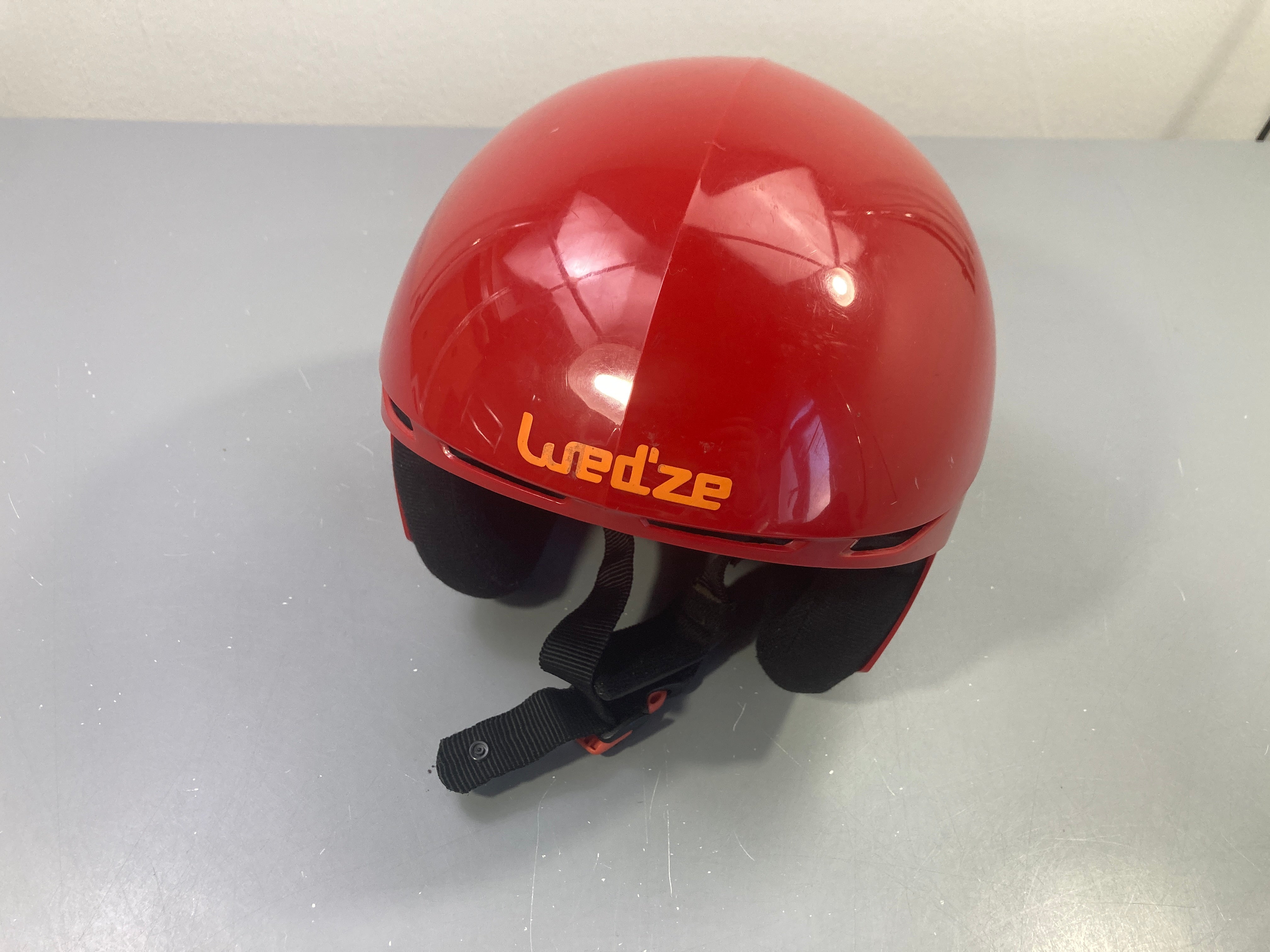 Casque de ski rouge Wed'ze, quelques légères usure 56-58cm L