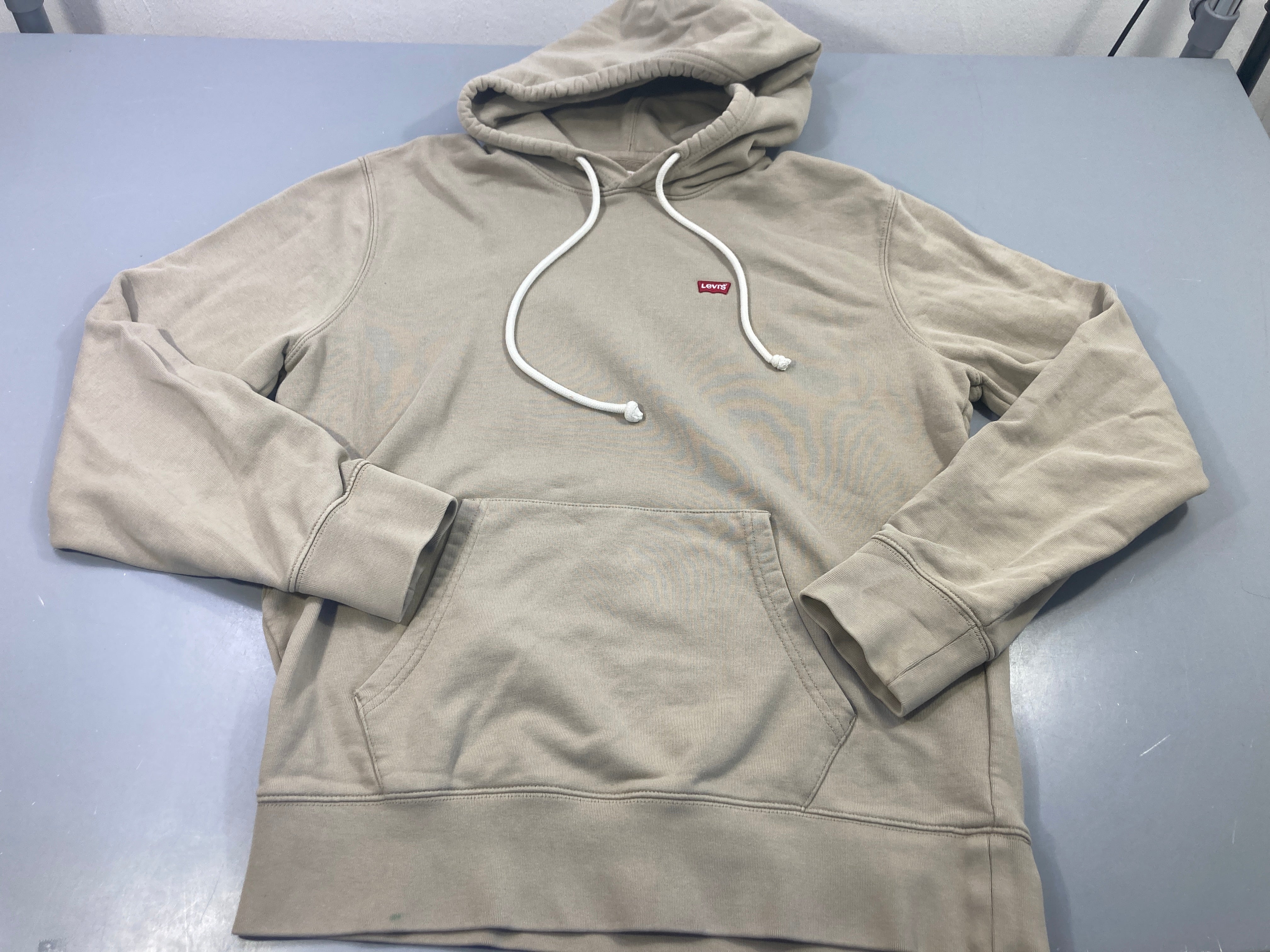 Sweat beige à capuche 