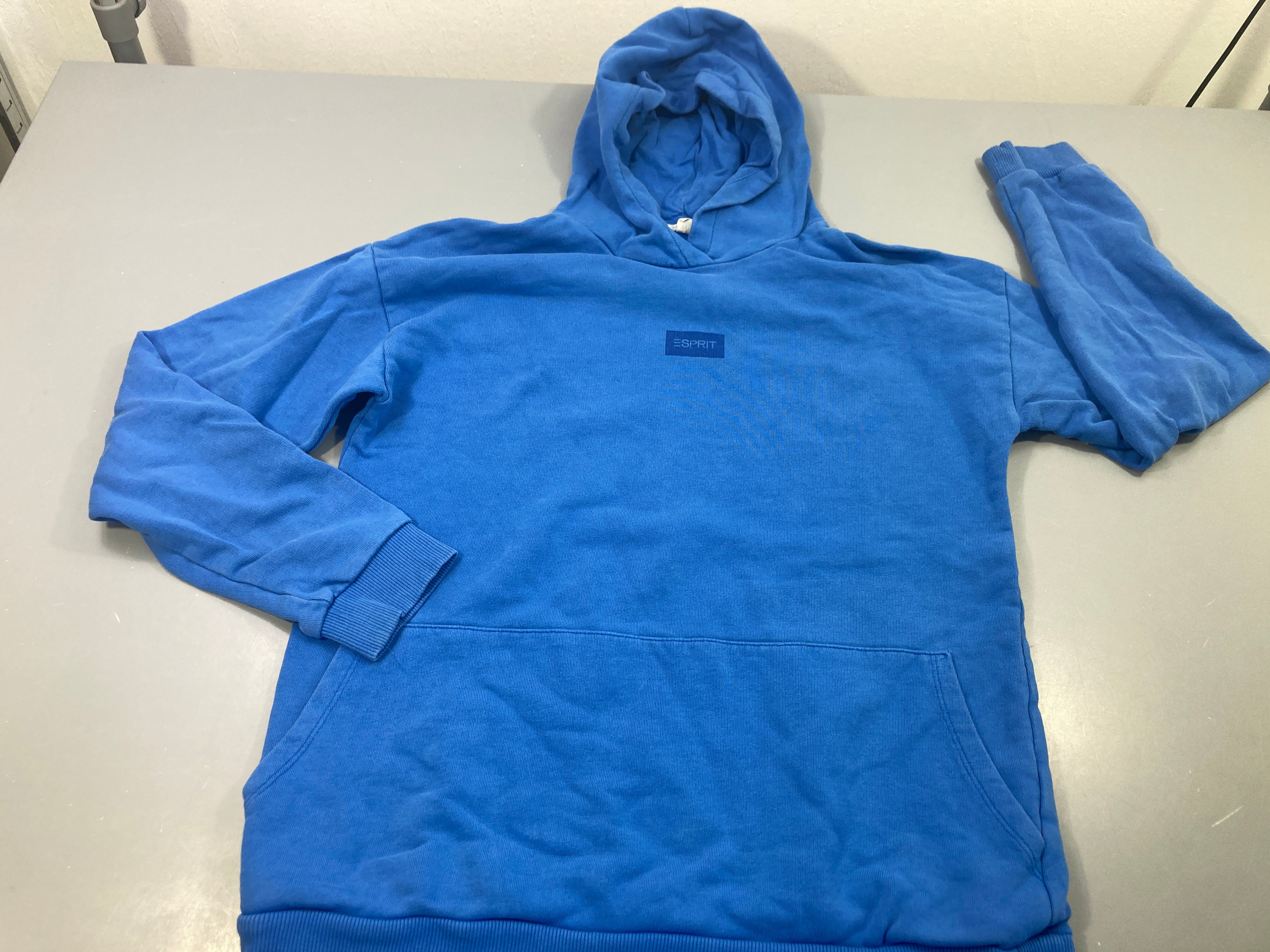 Sweat à capuche bleu 