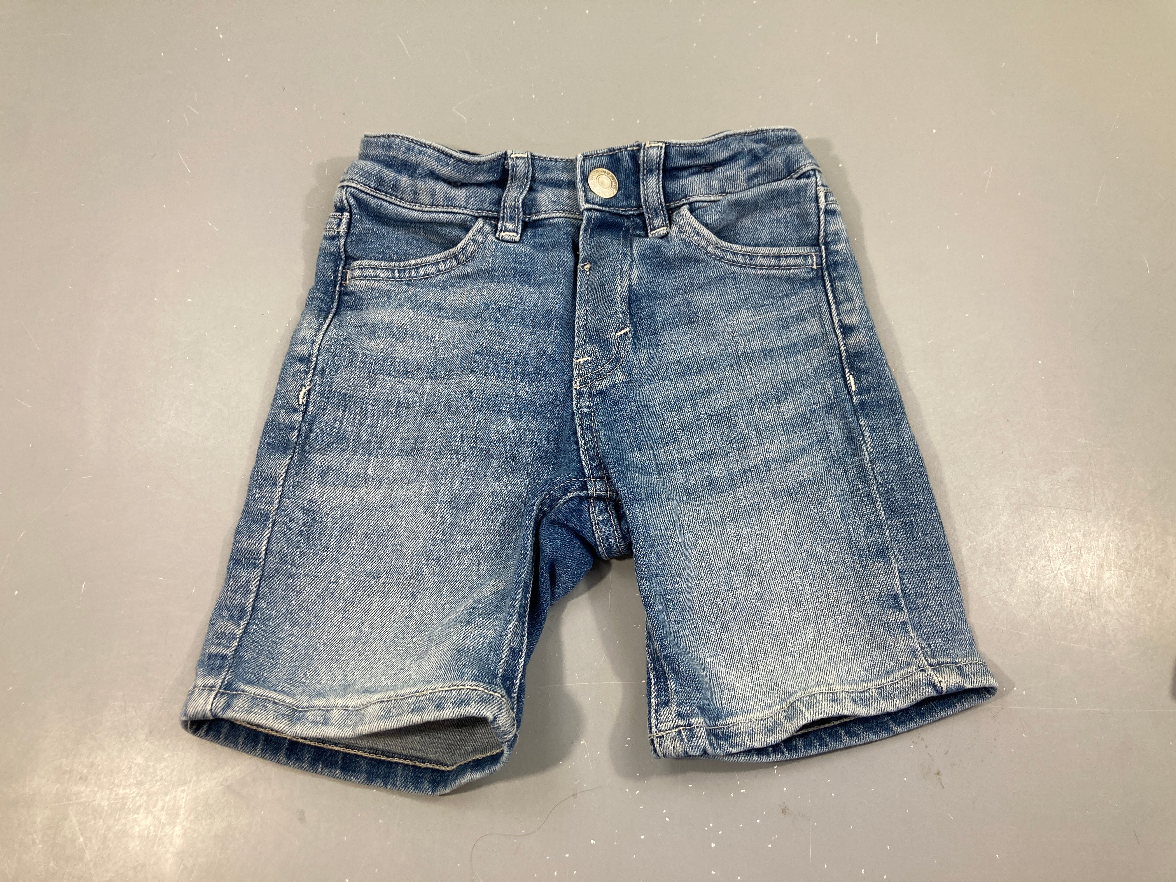 Bermuda denim