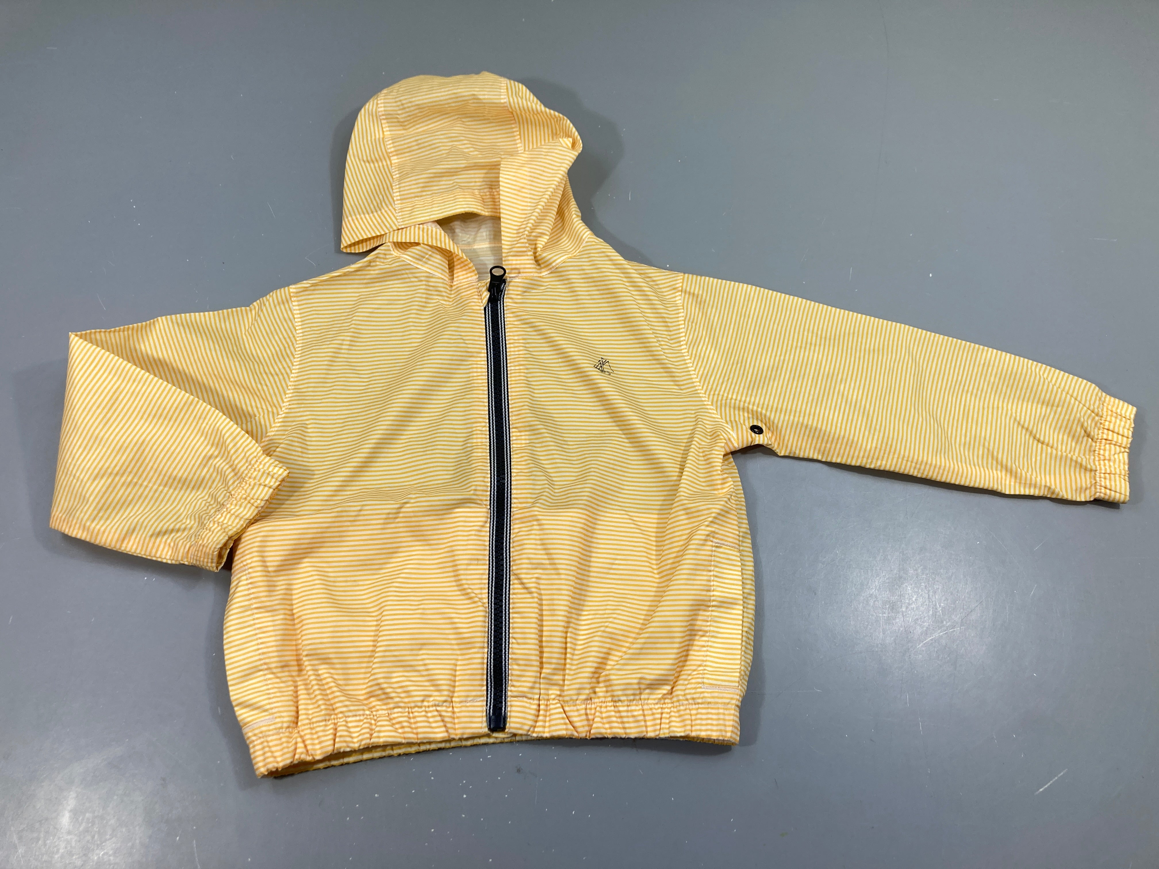 Coupe-vent en polyester recyclé rayé blanc/jaune