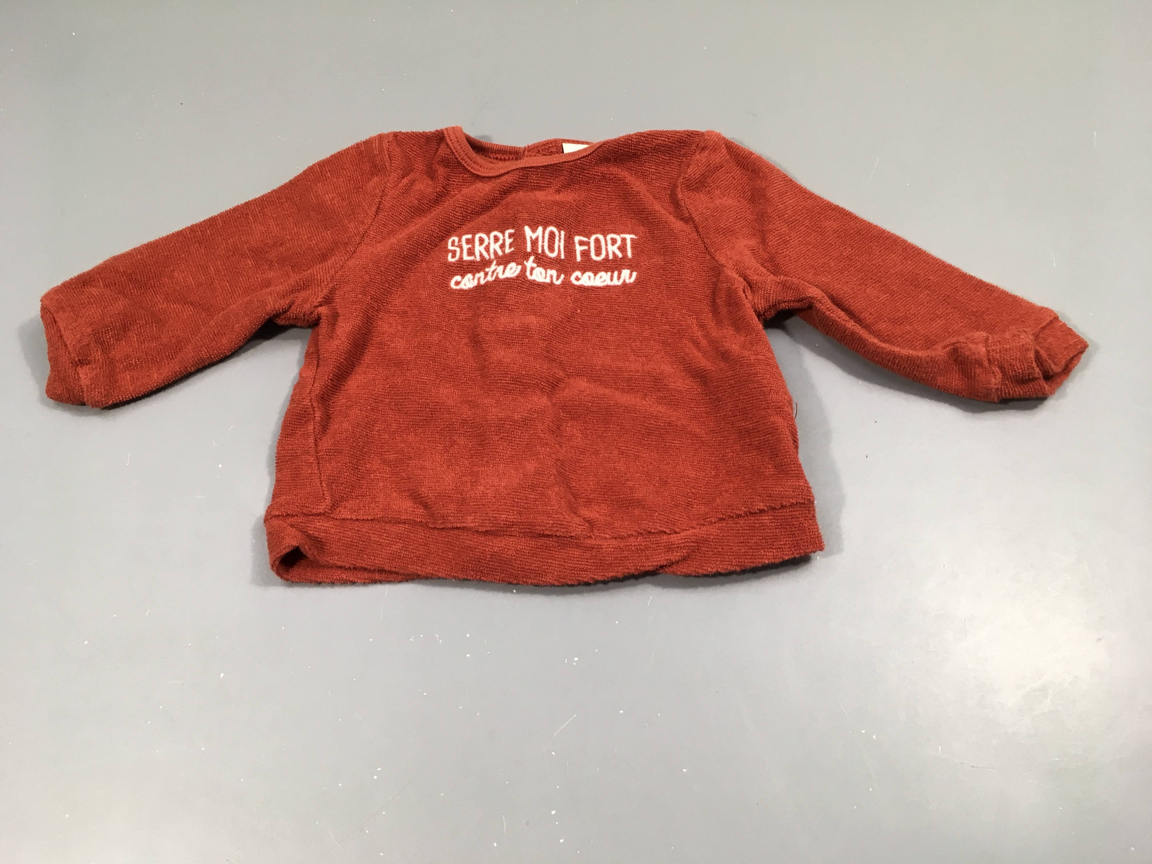 Pull léger matière éponge brique 