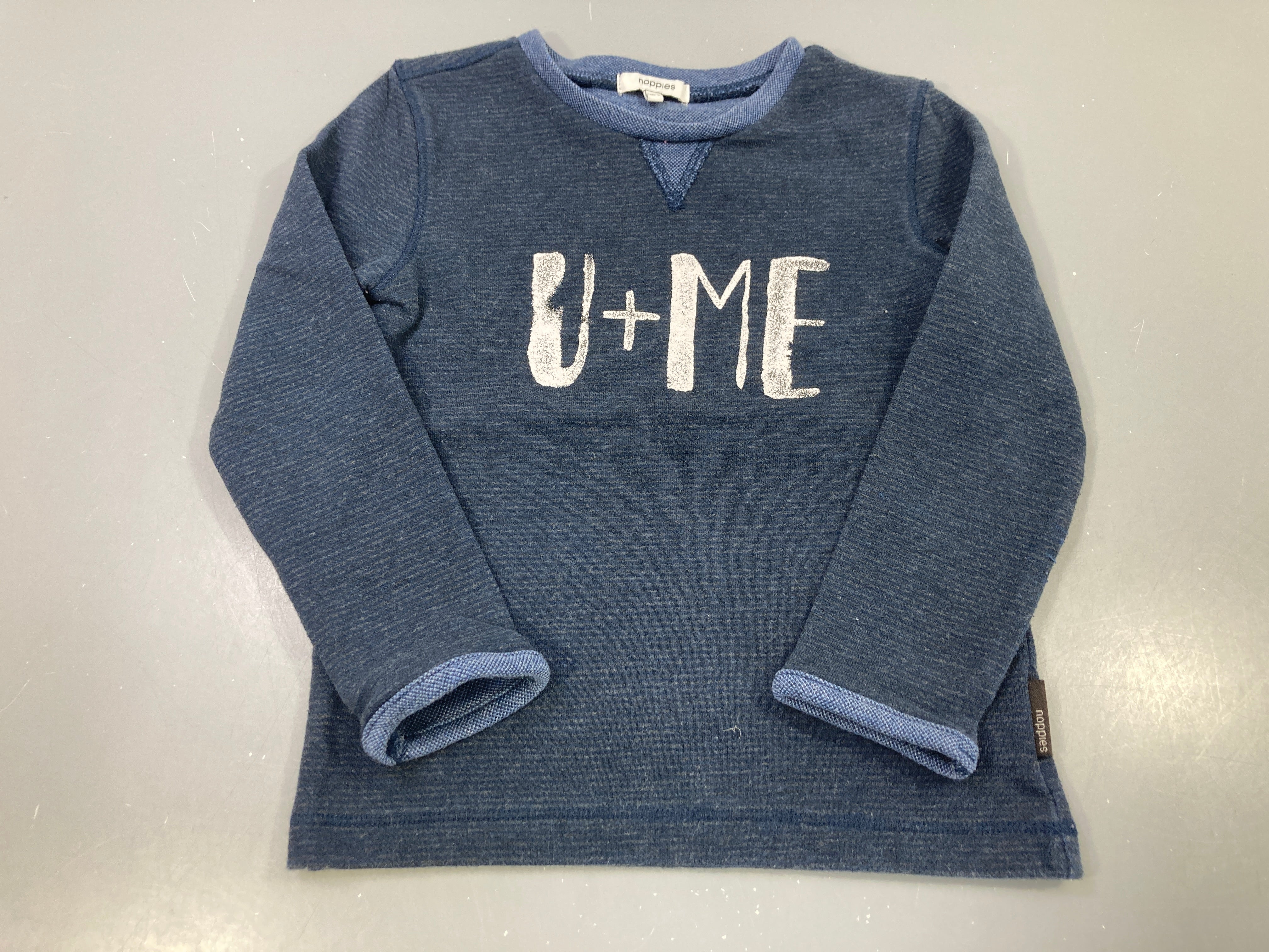 Sweat bleu marine chiné imprimé U+Me