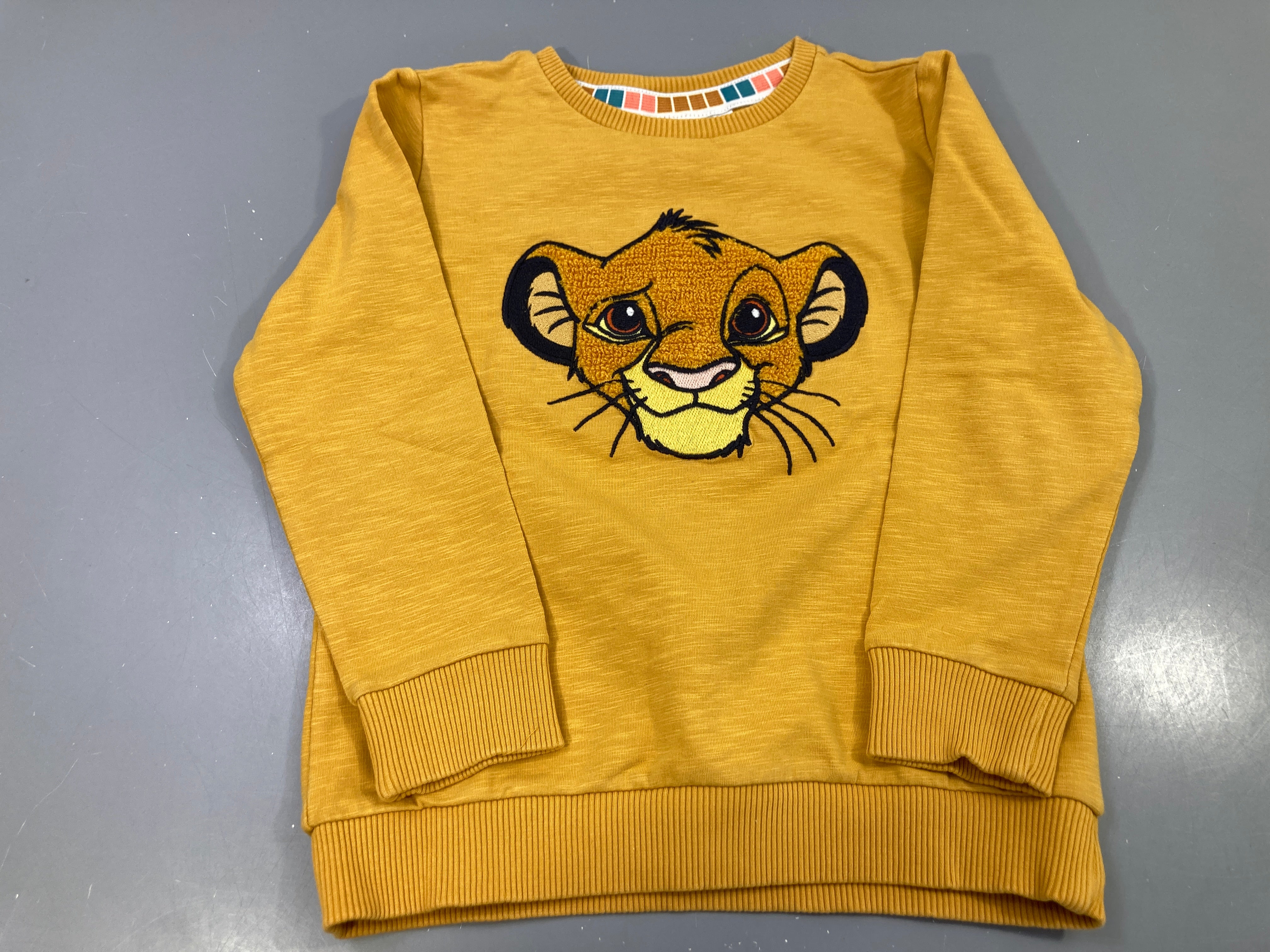 Sweat moutarde imprimé lion Sim.ca