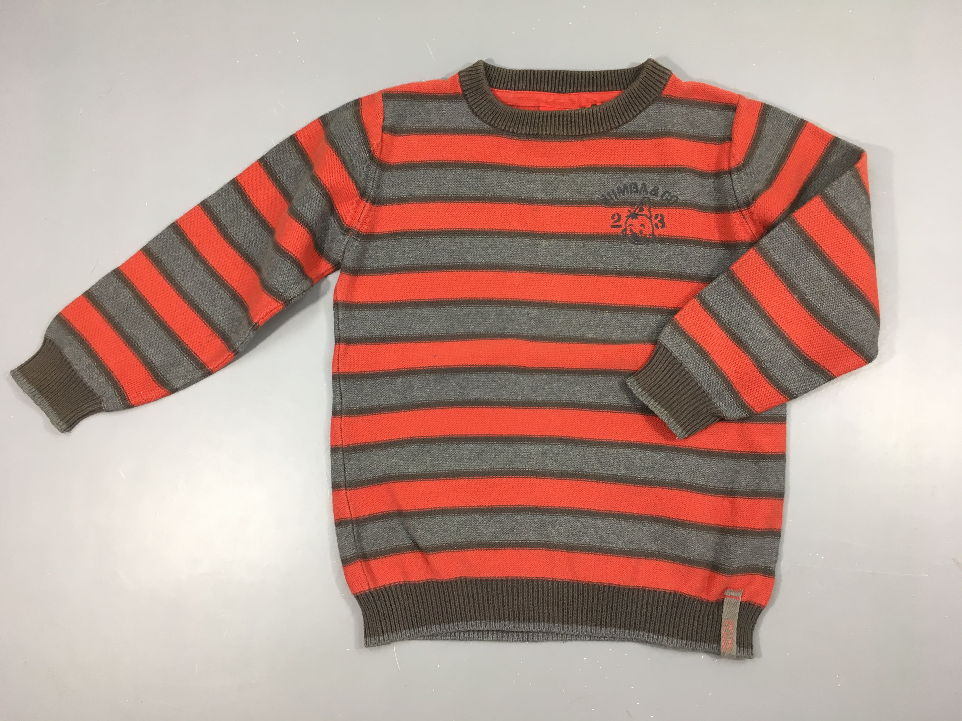 Pull rayé gris/rouge Bumba