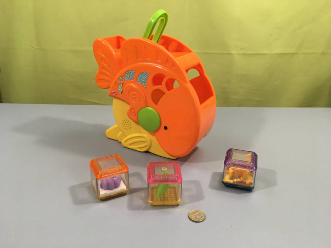 Poisson transportable avec 3 cubes , fonction sonore non testée, moins cher chez Petit Kiwi