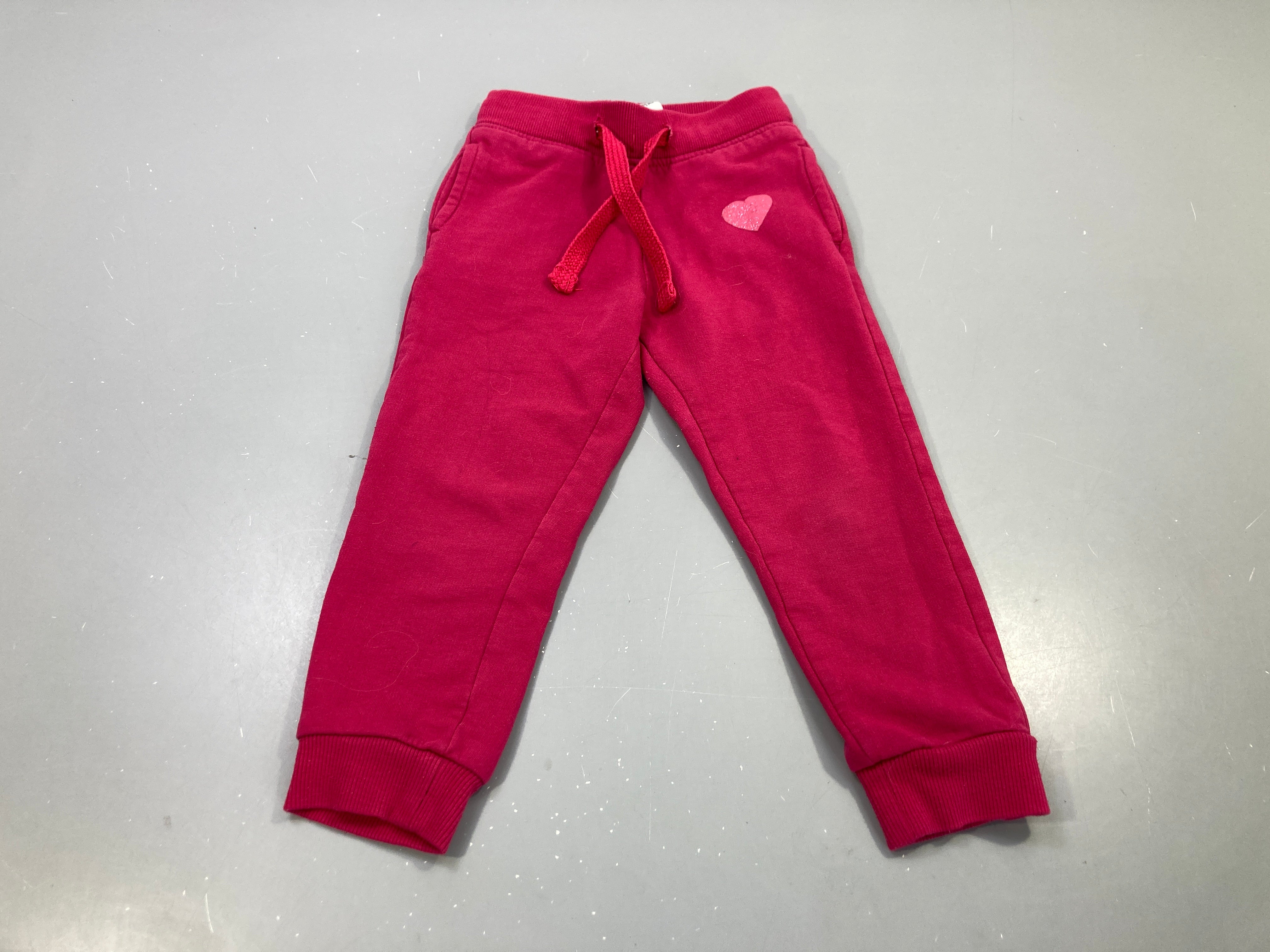 Pantalon de training rose coeur