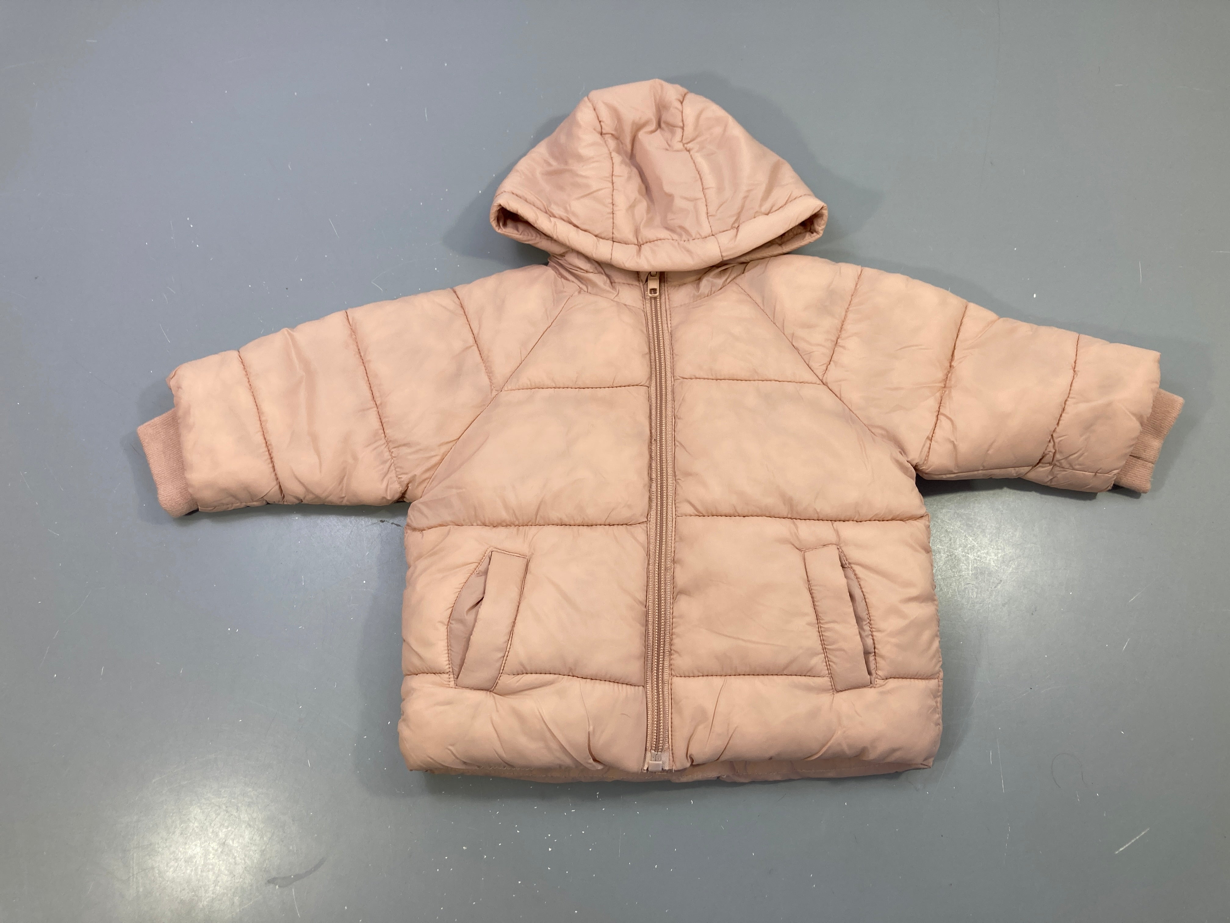Doudoune à capuche rose poudré