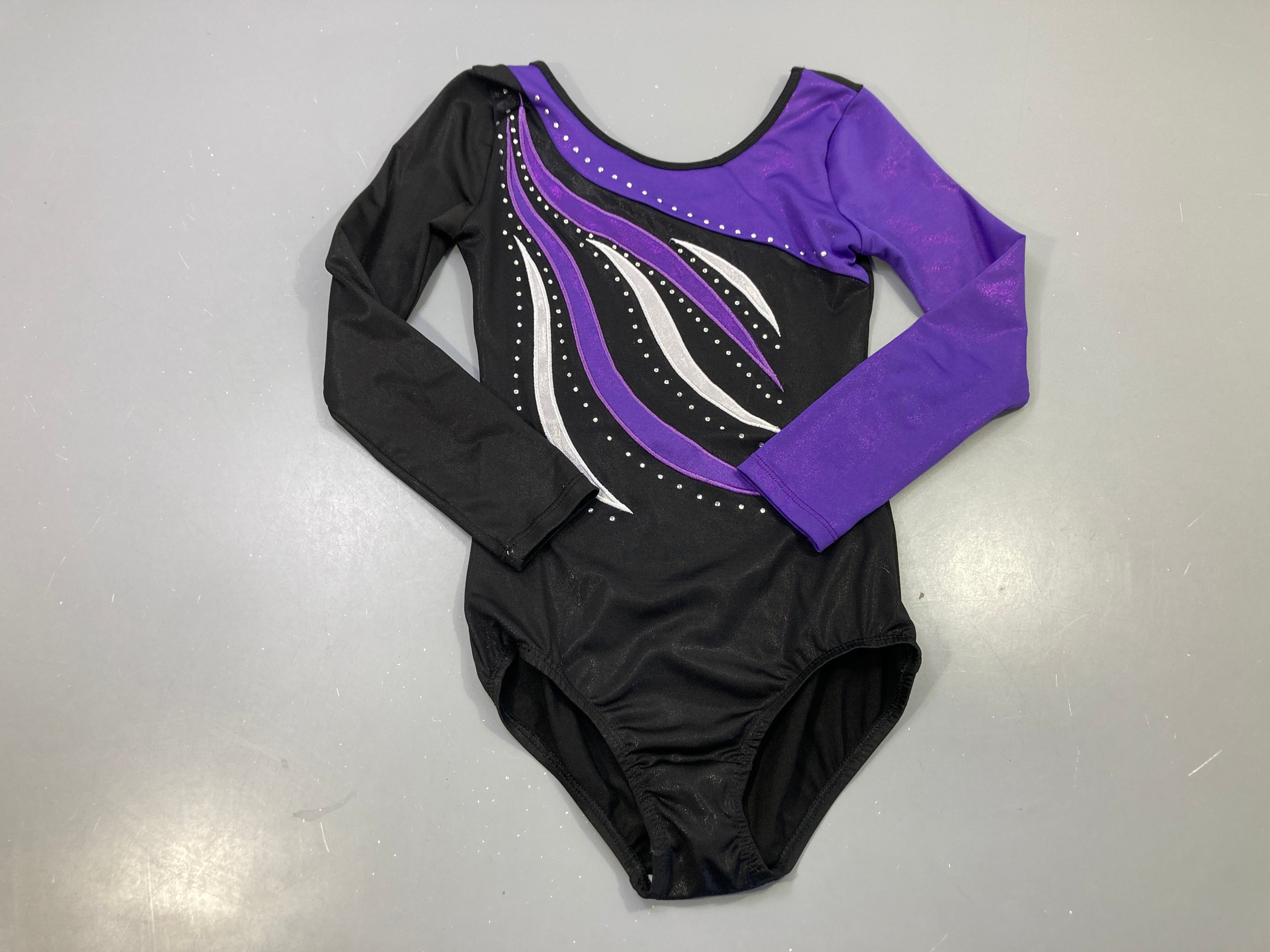 Maillot de gym m.l noir violet strass