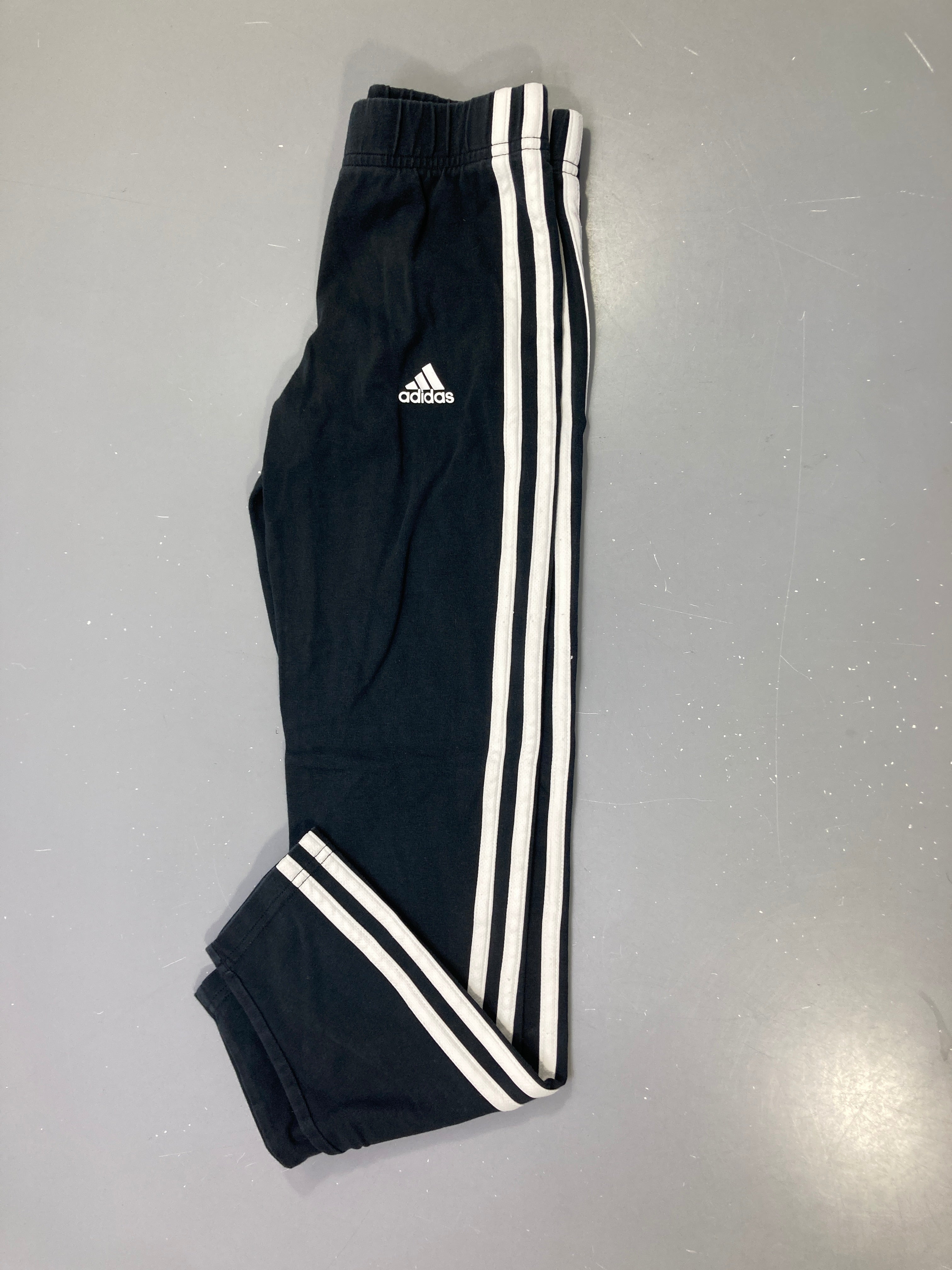 Pantalon jogging noir bandes blanches