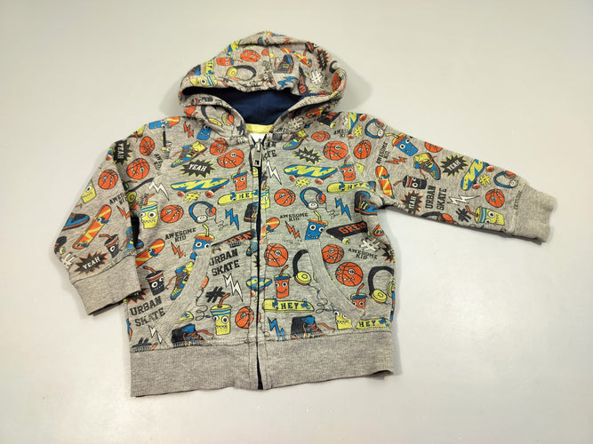 Gilet zippé à capuche gris flammé . Motifs skates, baskets, ballons, ... 78% coton 15% polyester 7% viscose, moins cher chez Petit Kiwi