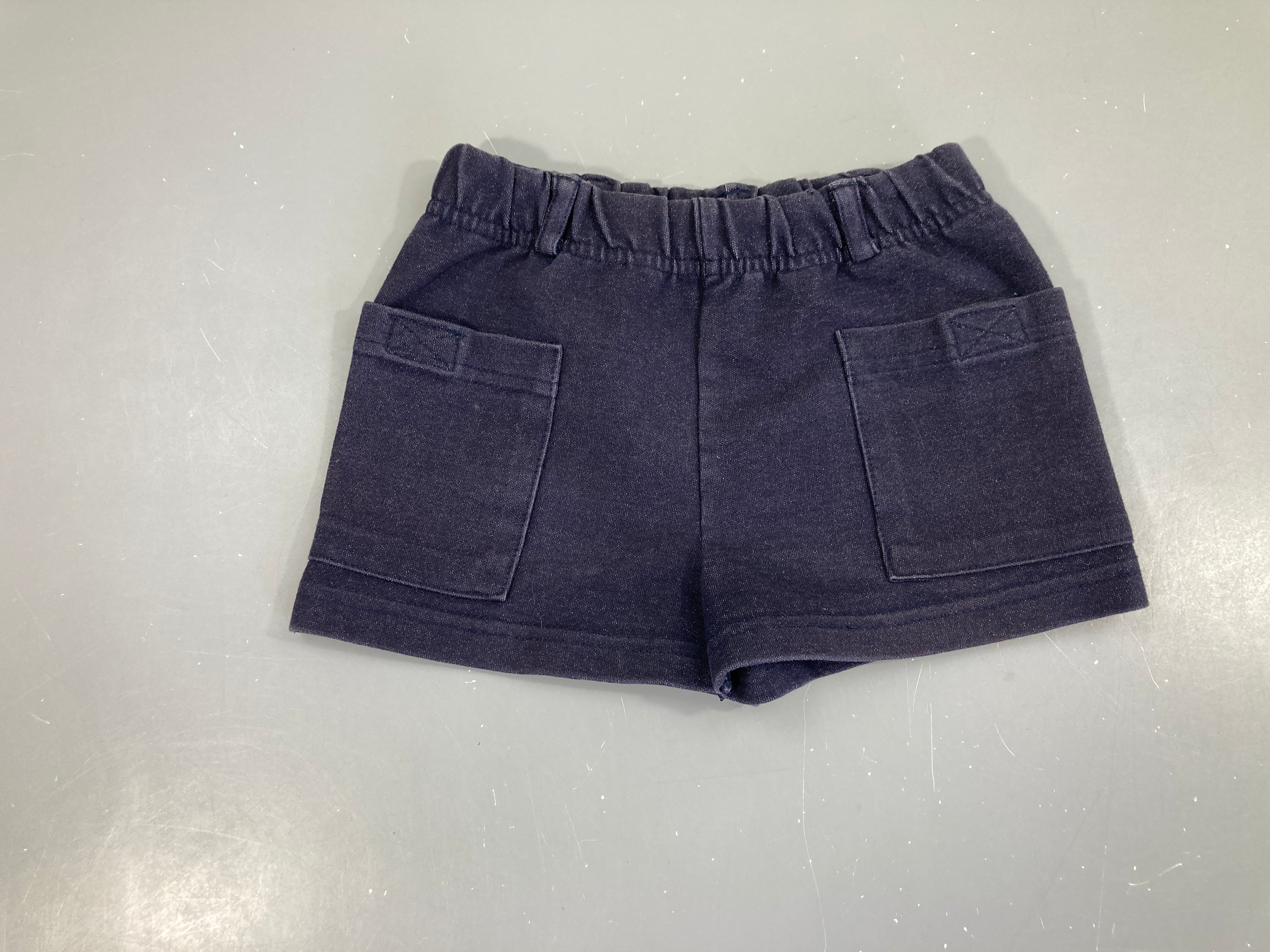 Short molleton bleu foncé poches