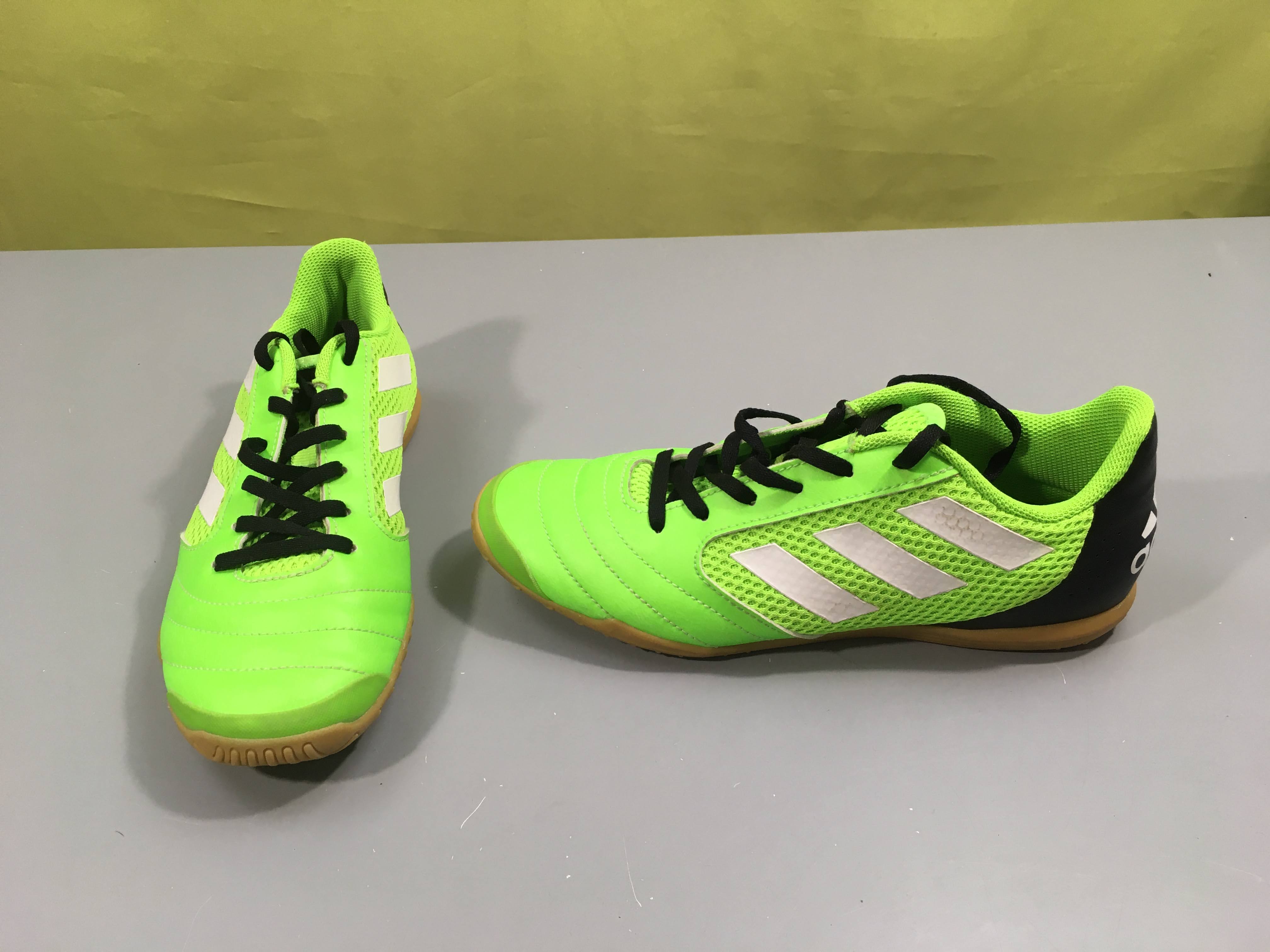 Baskets de mini foot vert néon adidas, 39,5