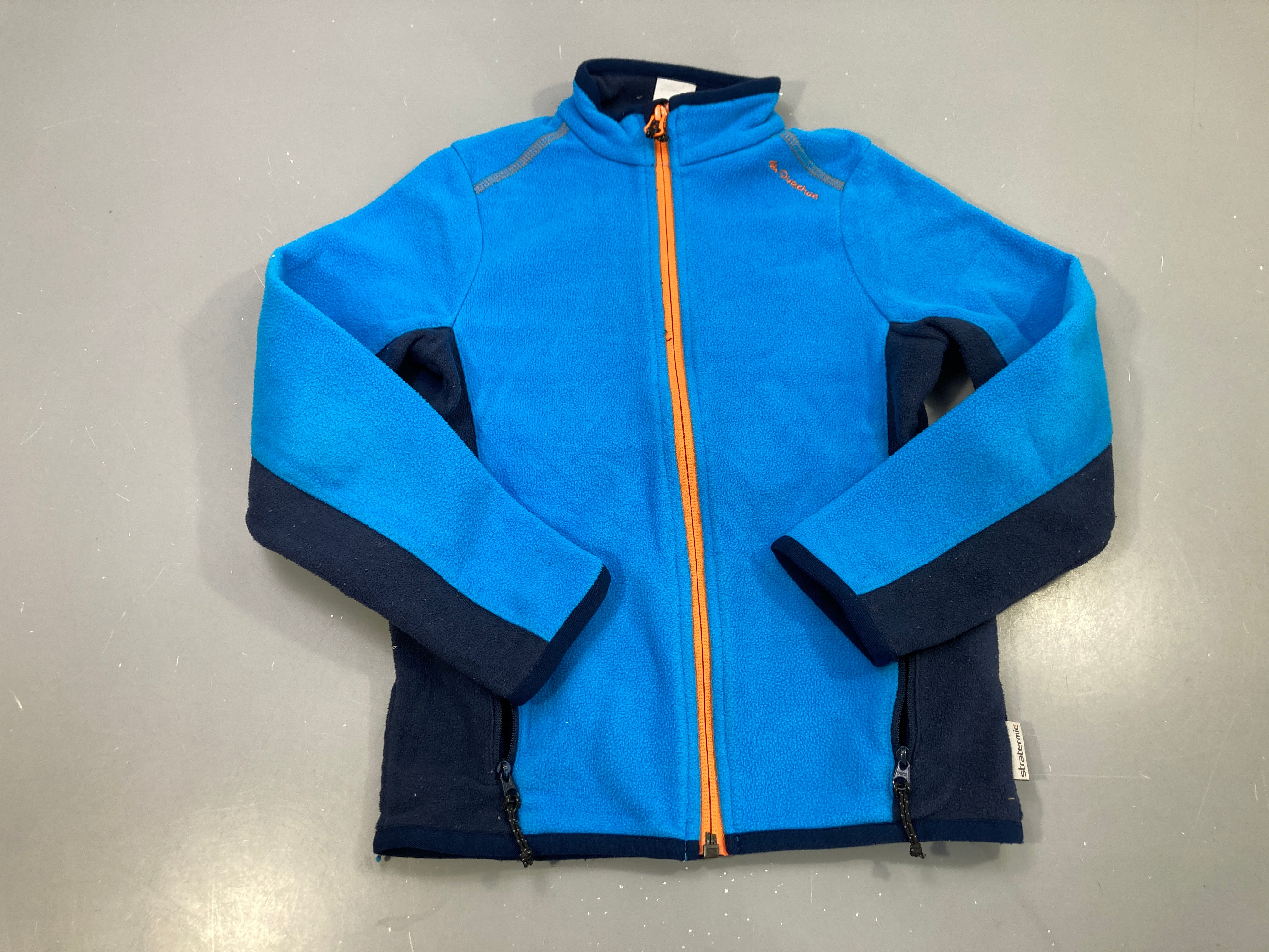 Polar zippé bleu, bordures marine, Quechua