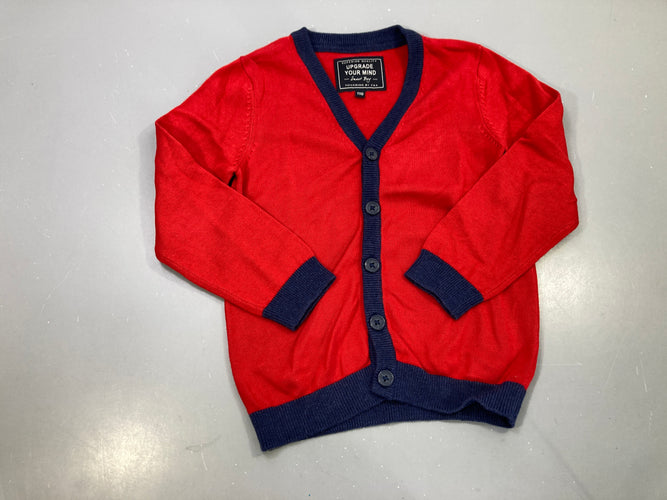 Gilet rouge, bordures bleu marine, moins cher chez Petit Kiwi