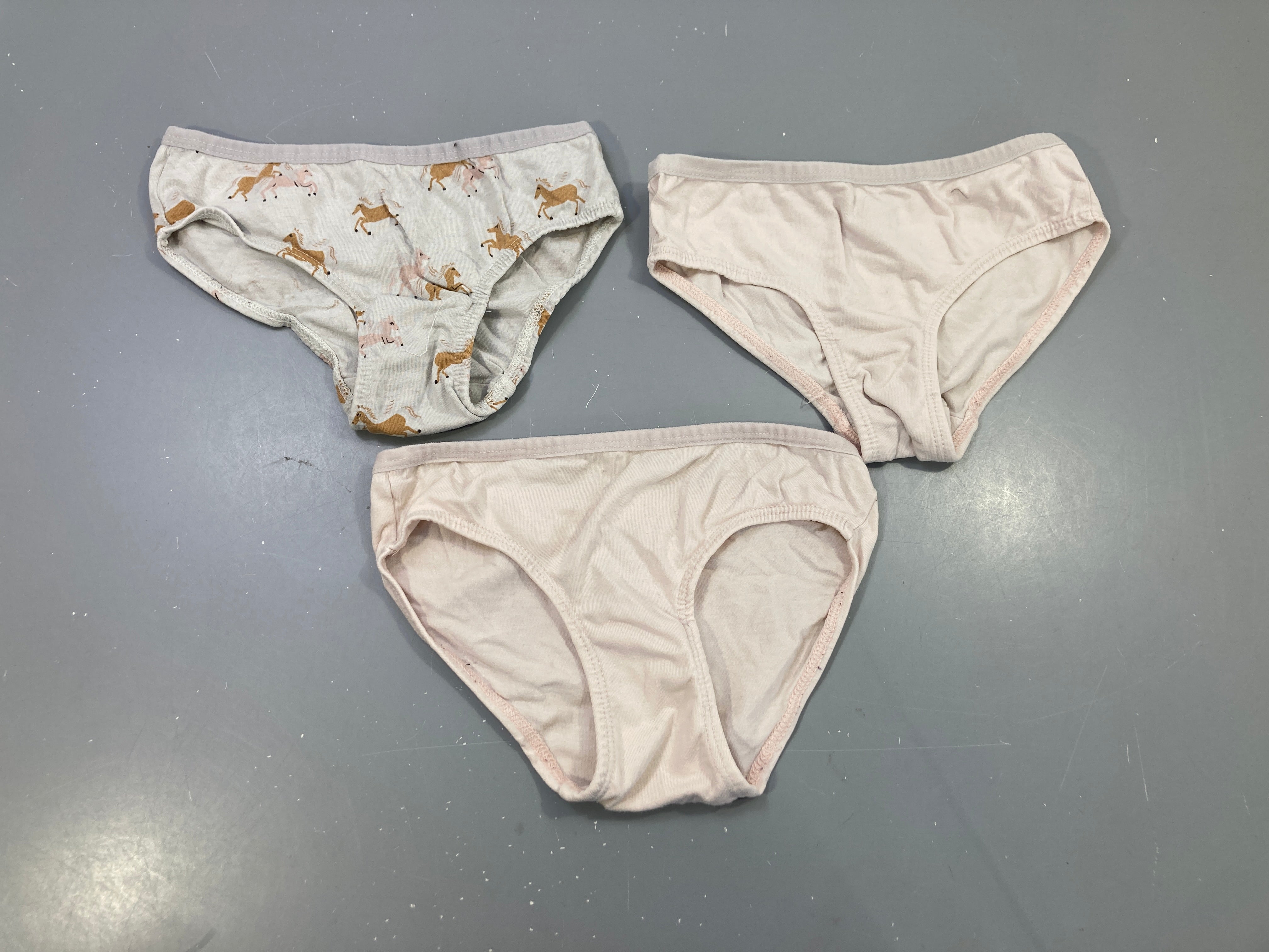 Lot de 3 culottes, imprimé chevaux et unies rose pâle