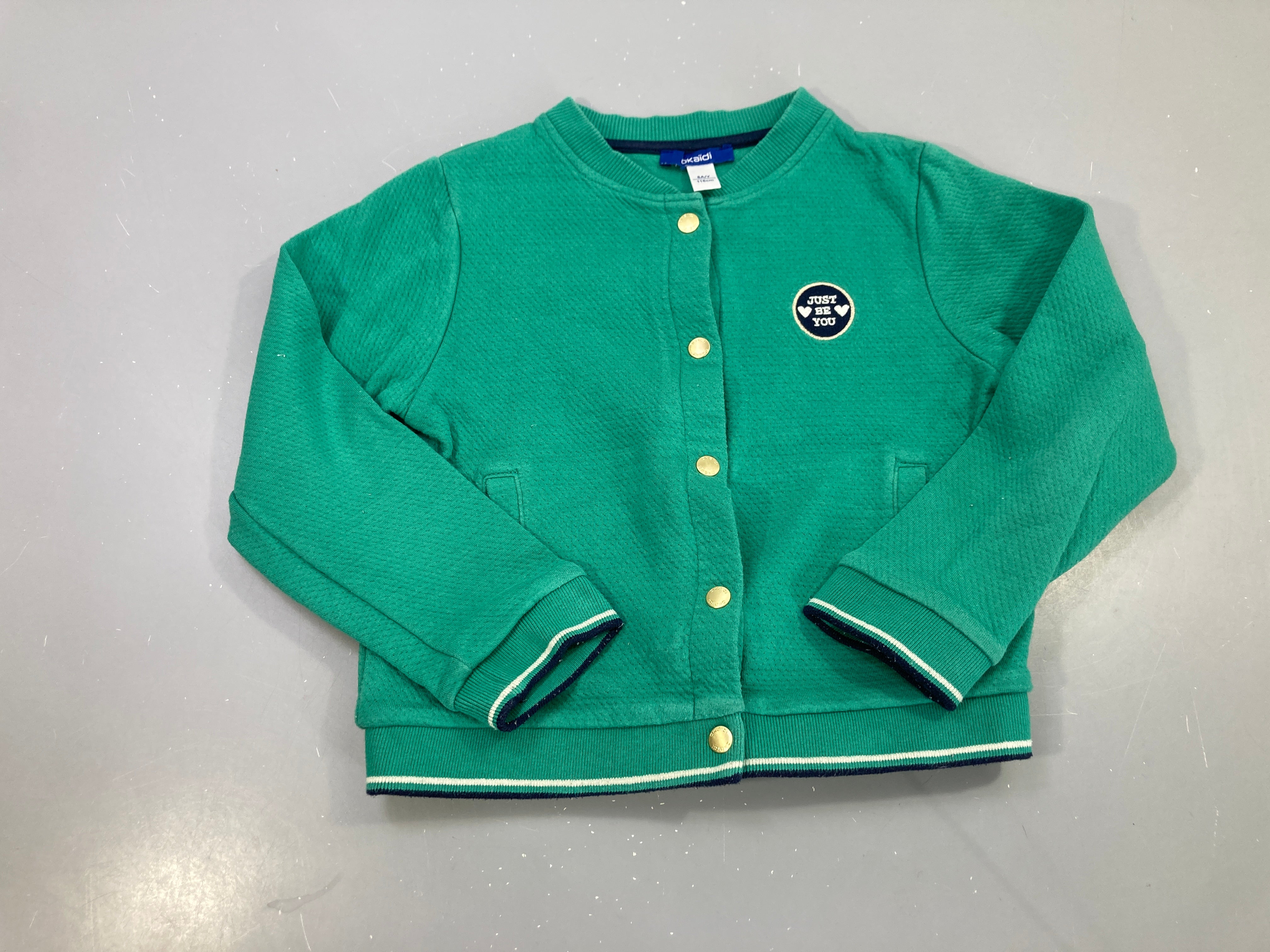 Cardigan vert, boutons pression dorés, Just Be You