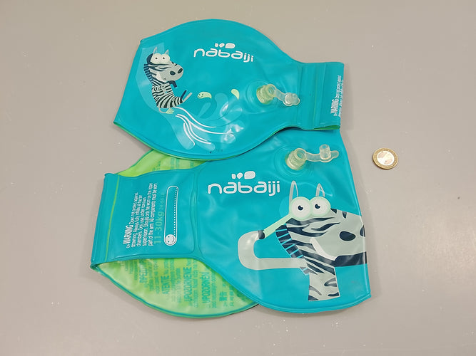 Brassards bleus , zèbre  "Nabaiji" ,11-30kg, moins cher chez Petit Kiwi