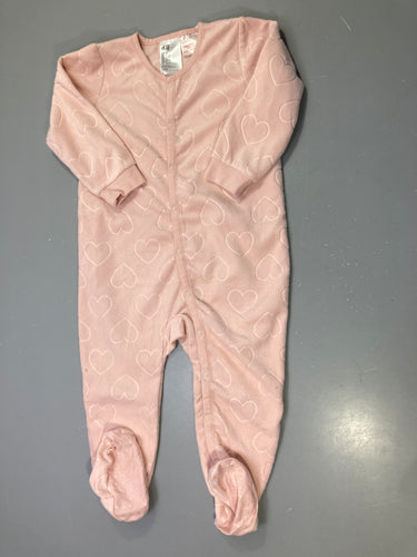 Pyjama polaire rose pâle cœurs en relief, pieds antidérapants, moins cher chez Petit Kiwi