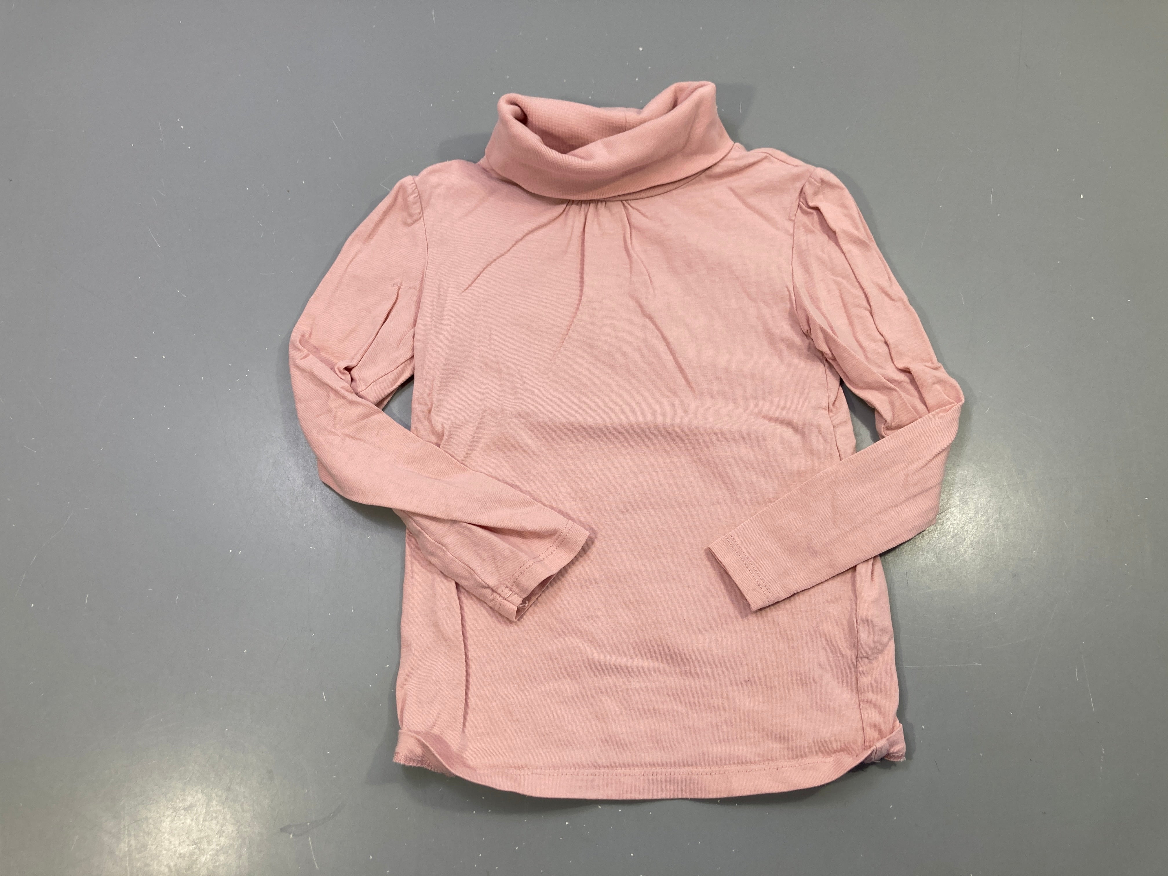 T-shirt m.l col roulé rose poudré, fronces à l'encolure