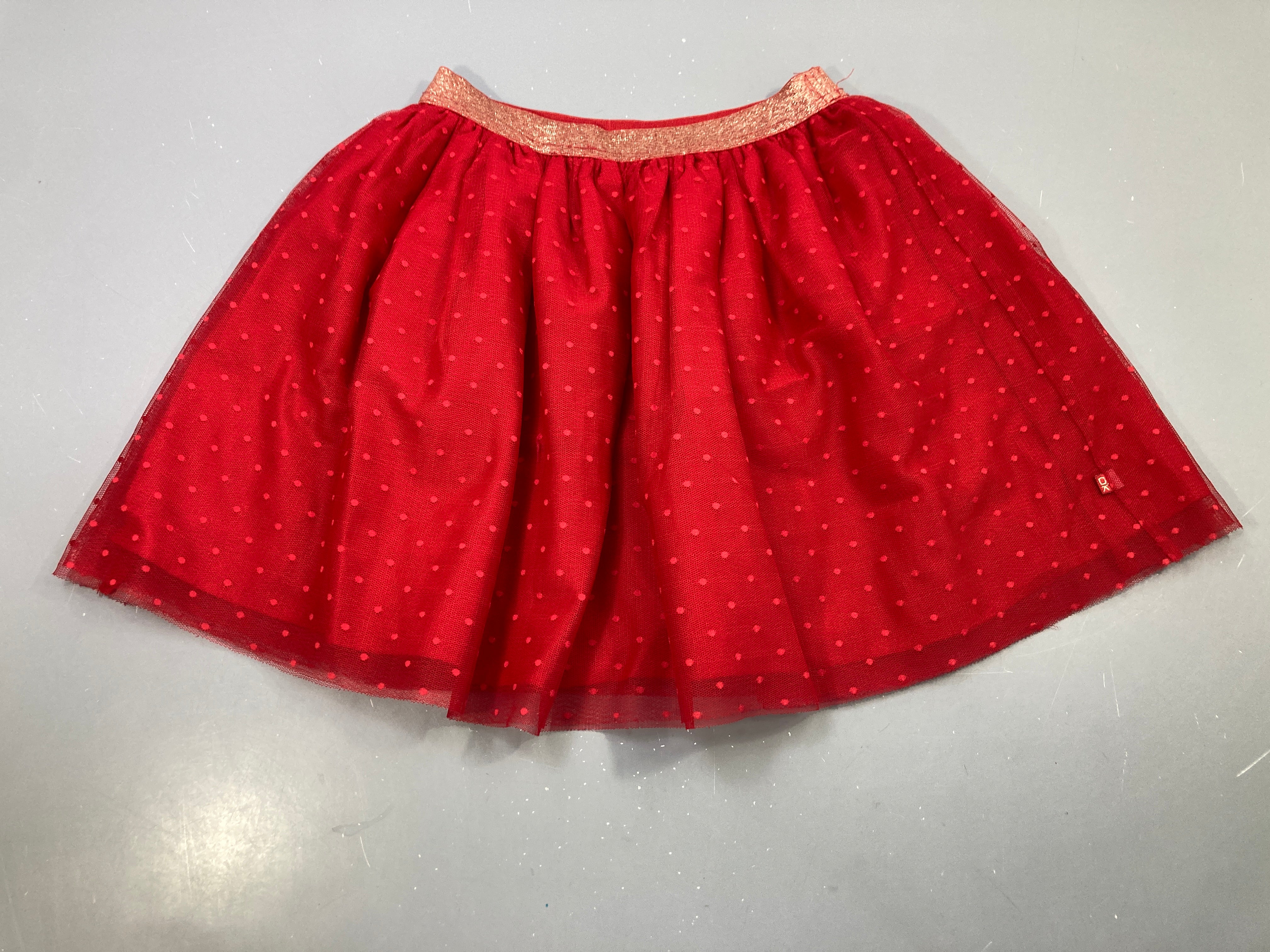 Jupe rouge tulle plumetis, ceinture élastique dorée pailletée
