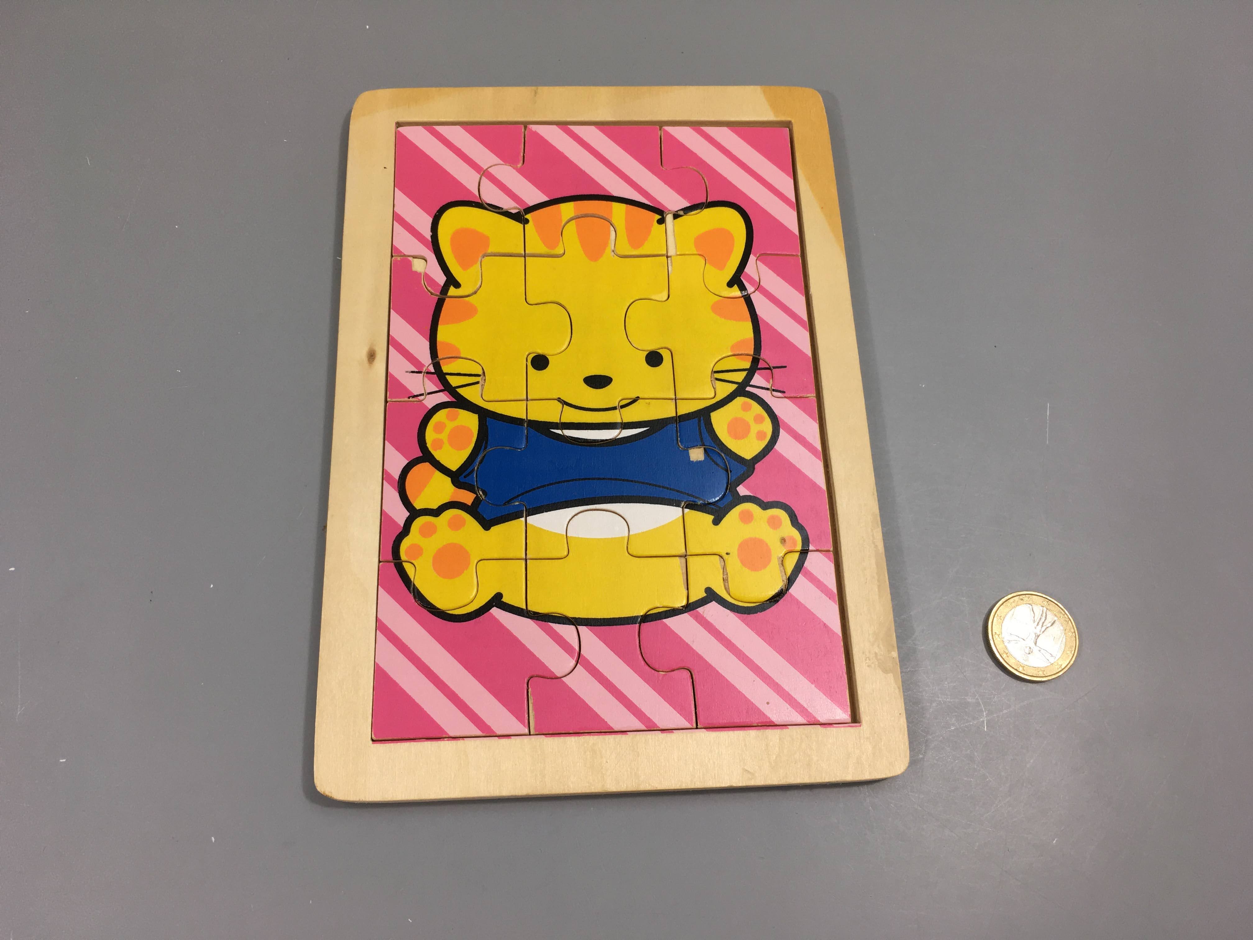 Planche puzzle chat