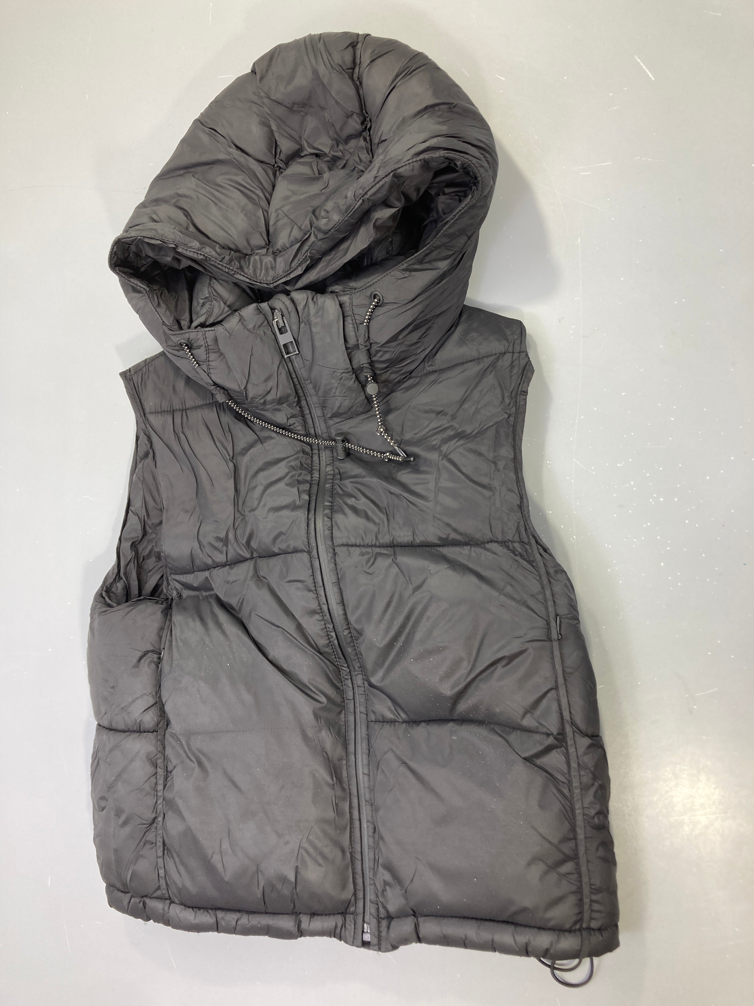 Doudoune s.m noire à capuche zippée