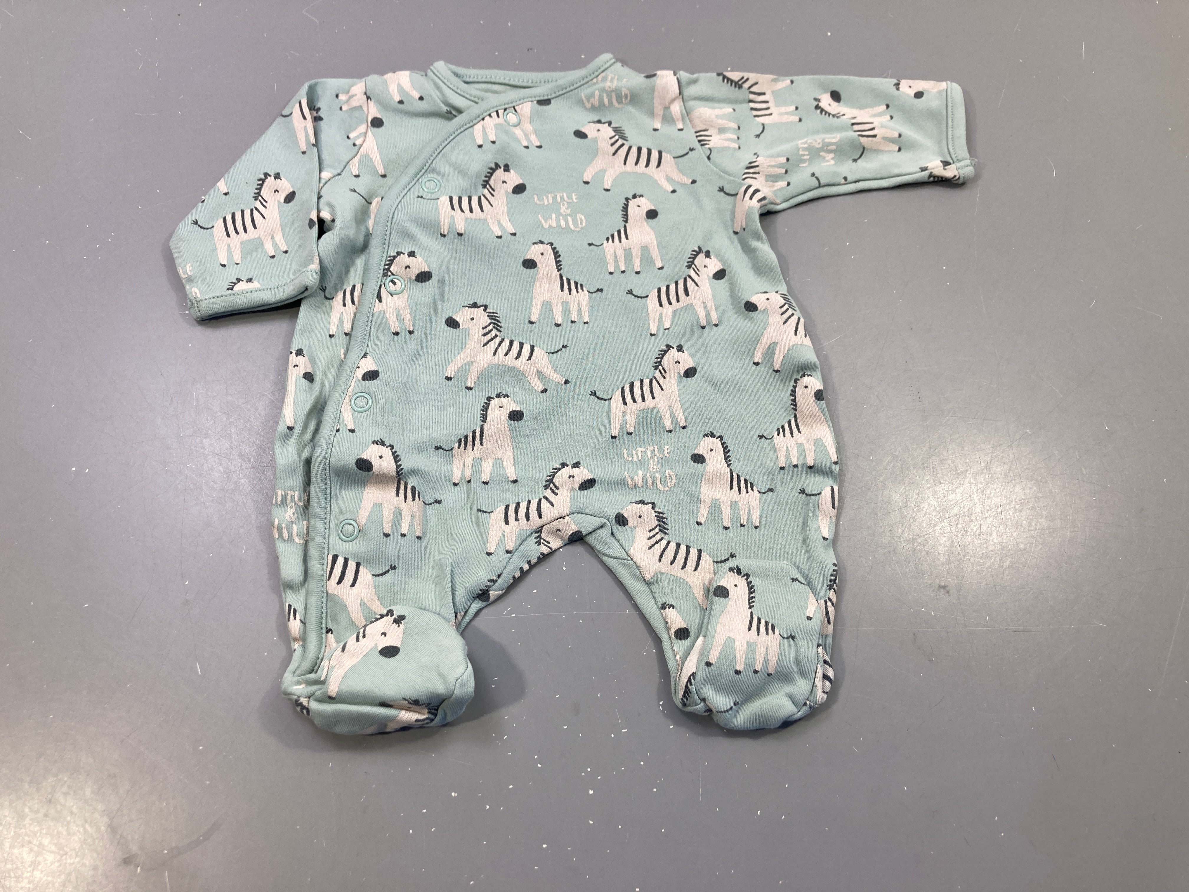 Pyjama jersey vert clair , motifs zèbres 