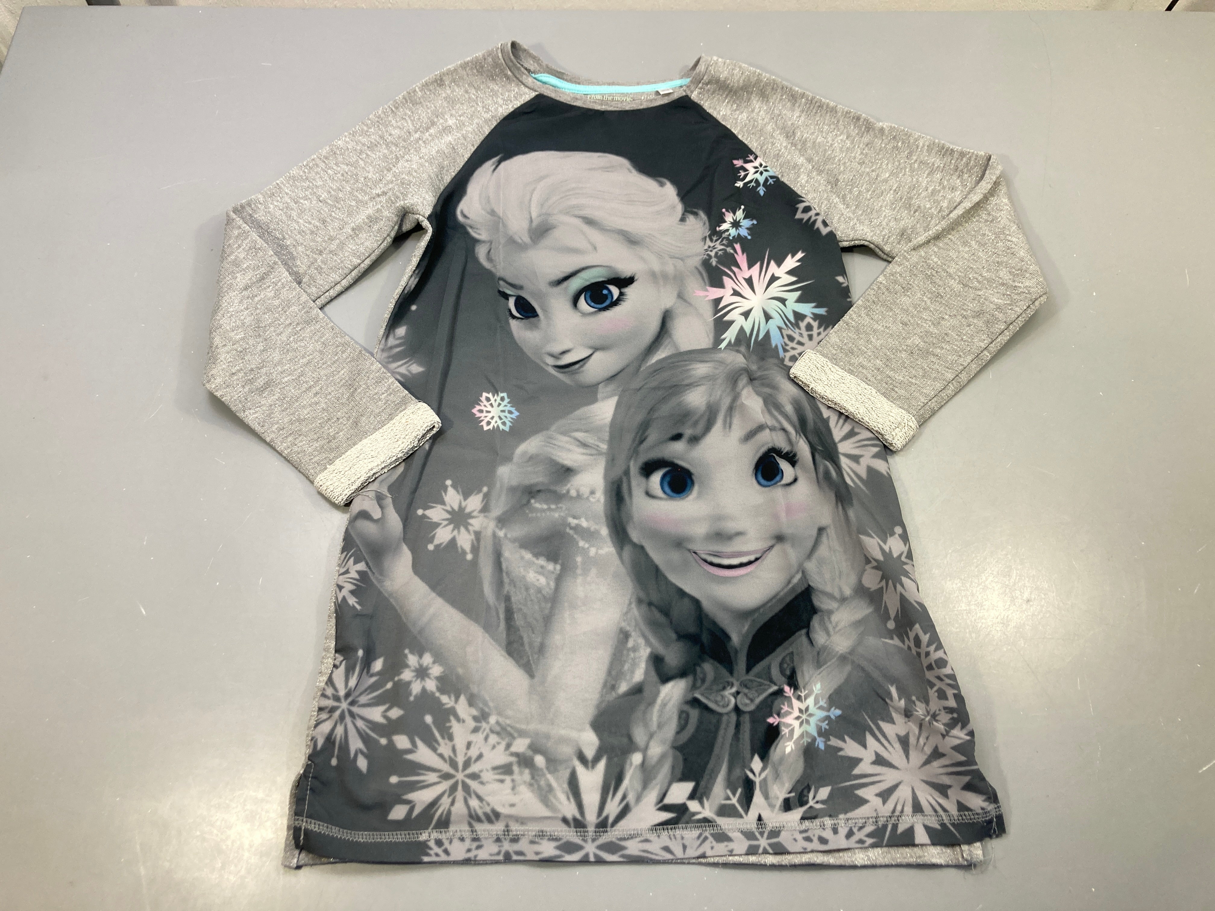 Robe m.l  Elsa et Anna  Reine des neiges manches et arrière  gris pailleté