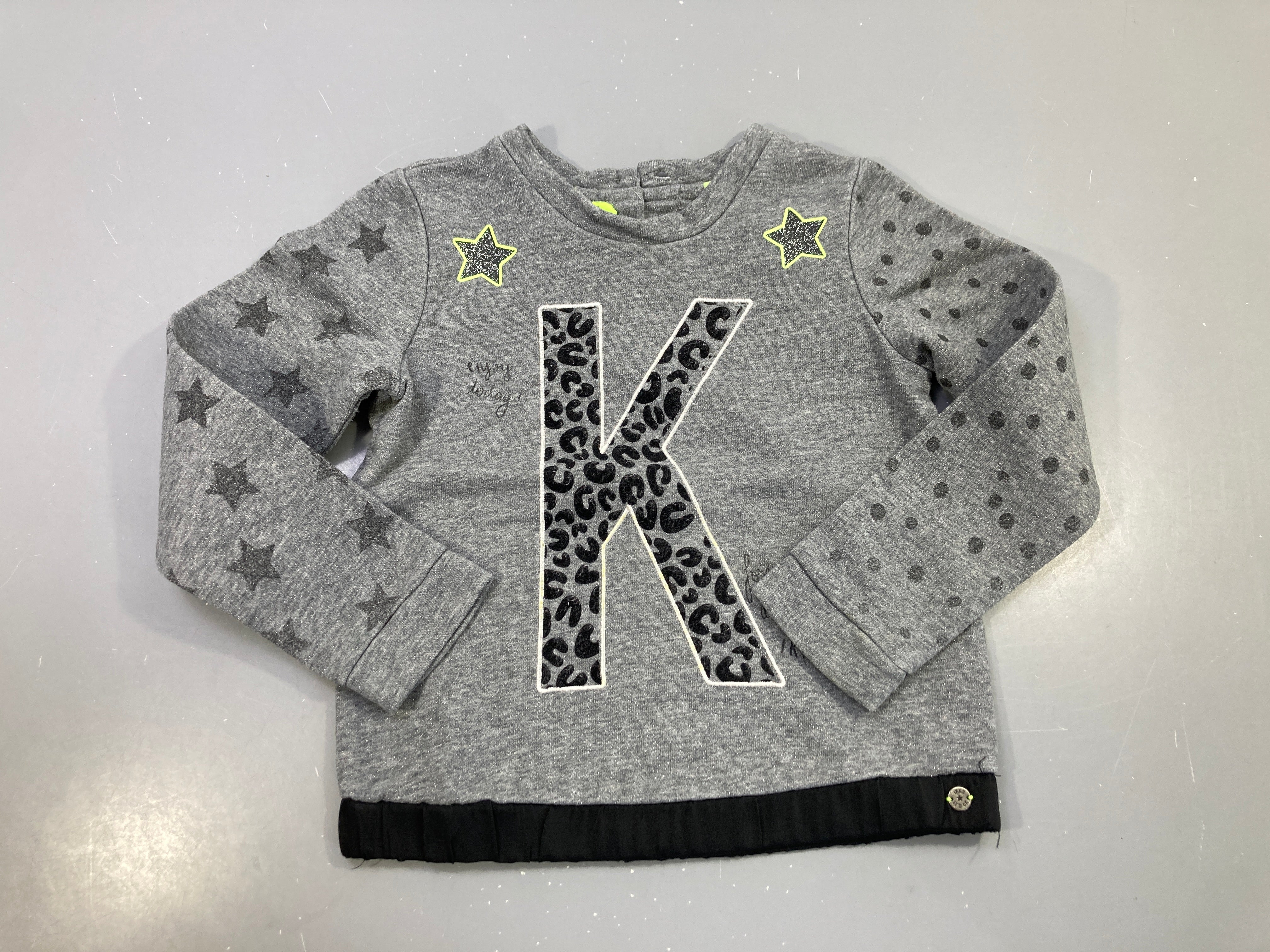 Sweat gris chiné pailleté K léopard, étoiles et pois, bas noir Légèrement bouloché