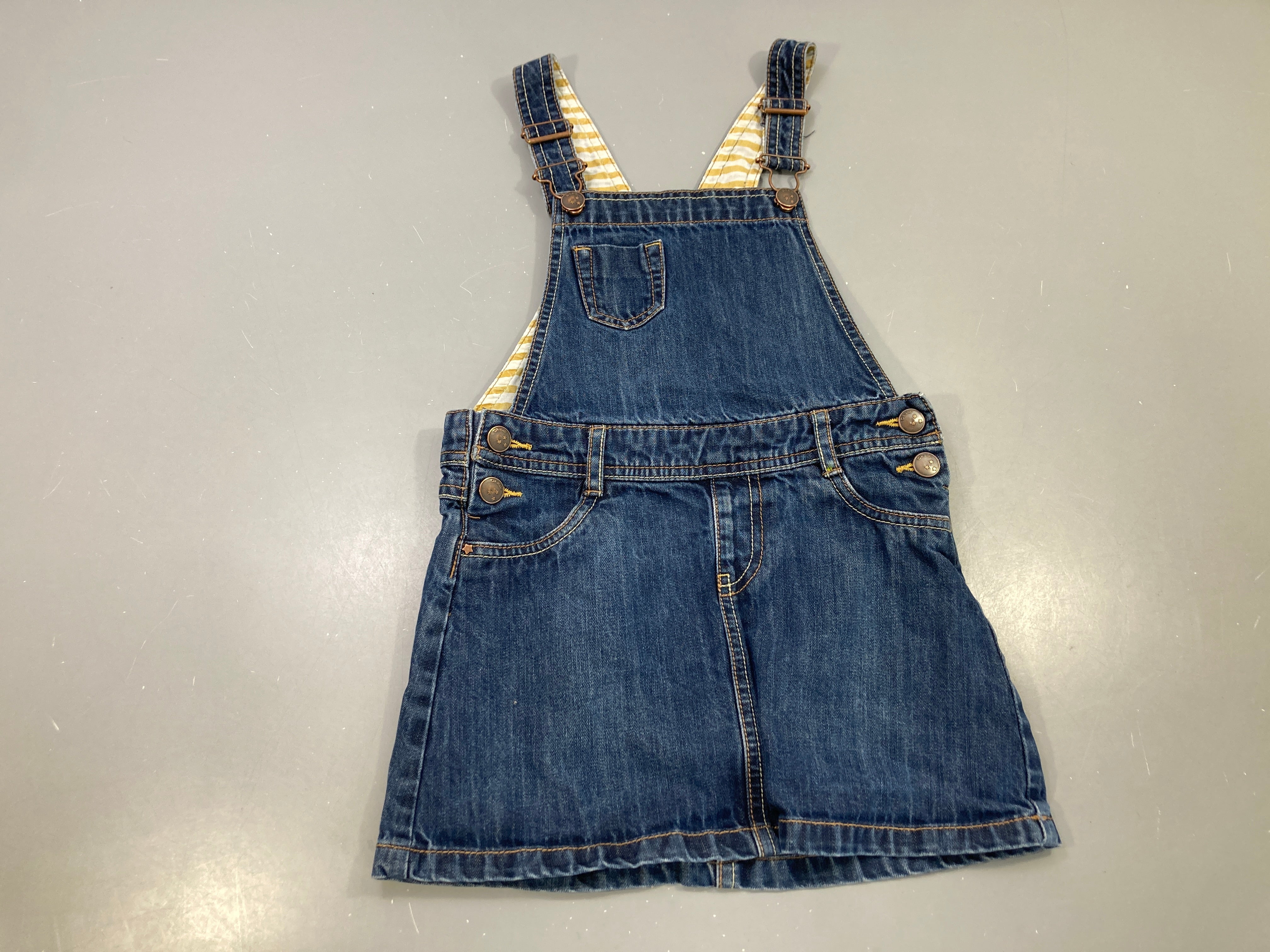 Robe s.m salopette jean bleu, bretelles doublées rayées jaune