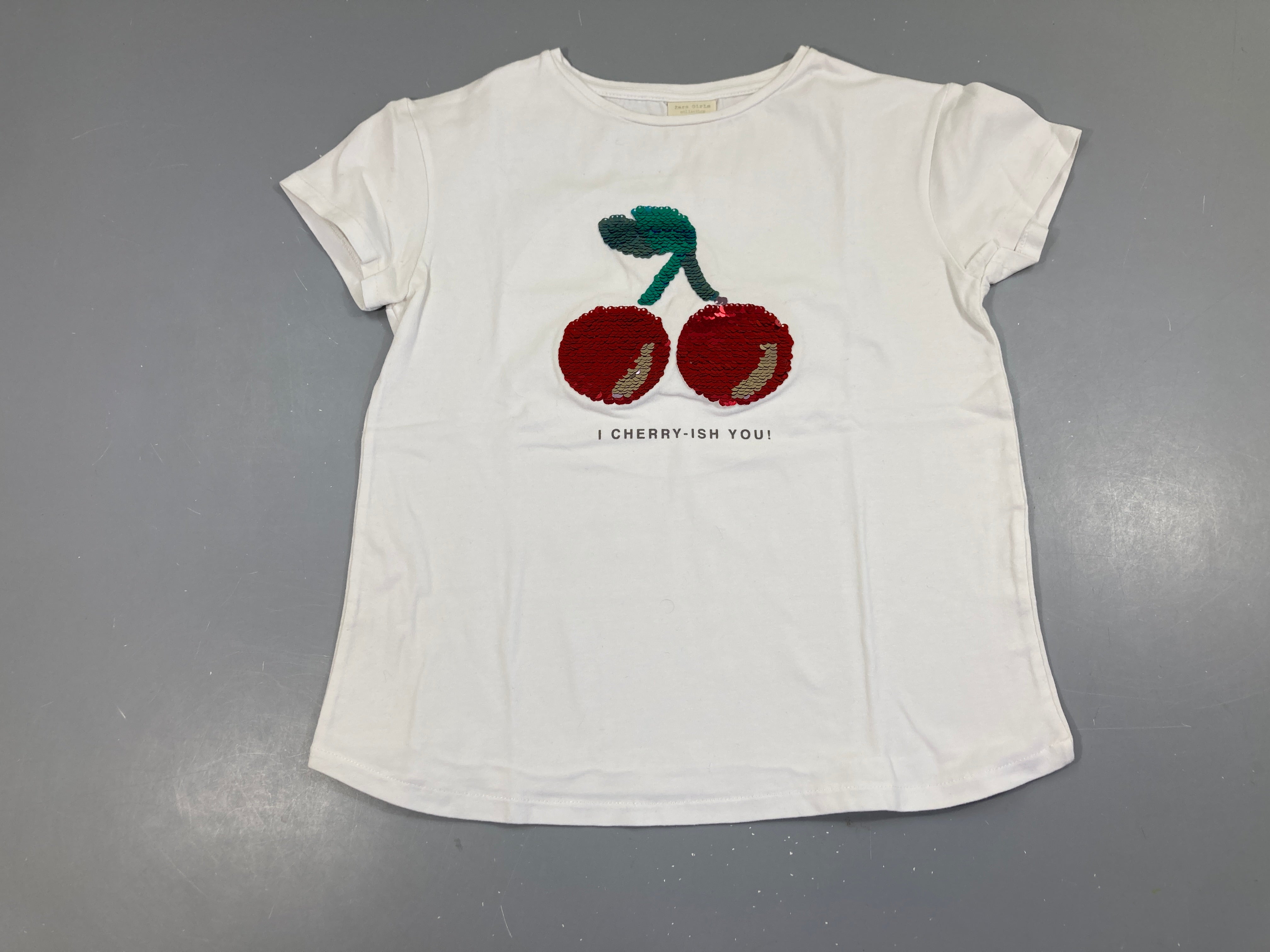 T-shirt m.c blanc cerises sequins réversibles, légèrement bouloché