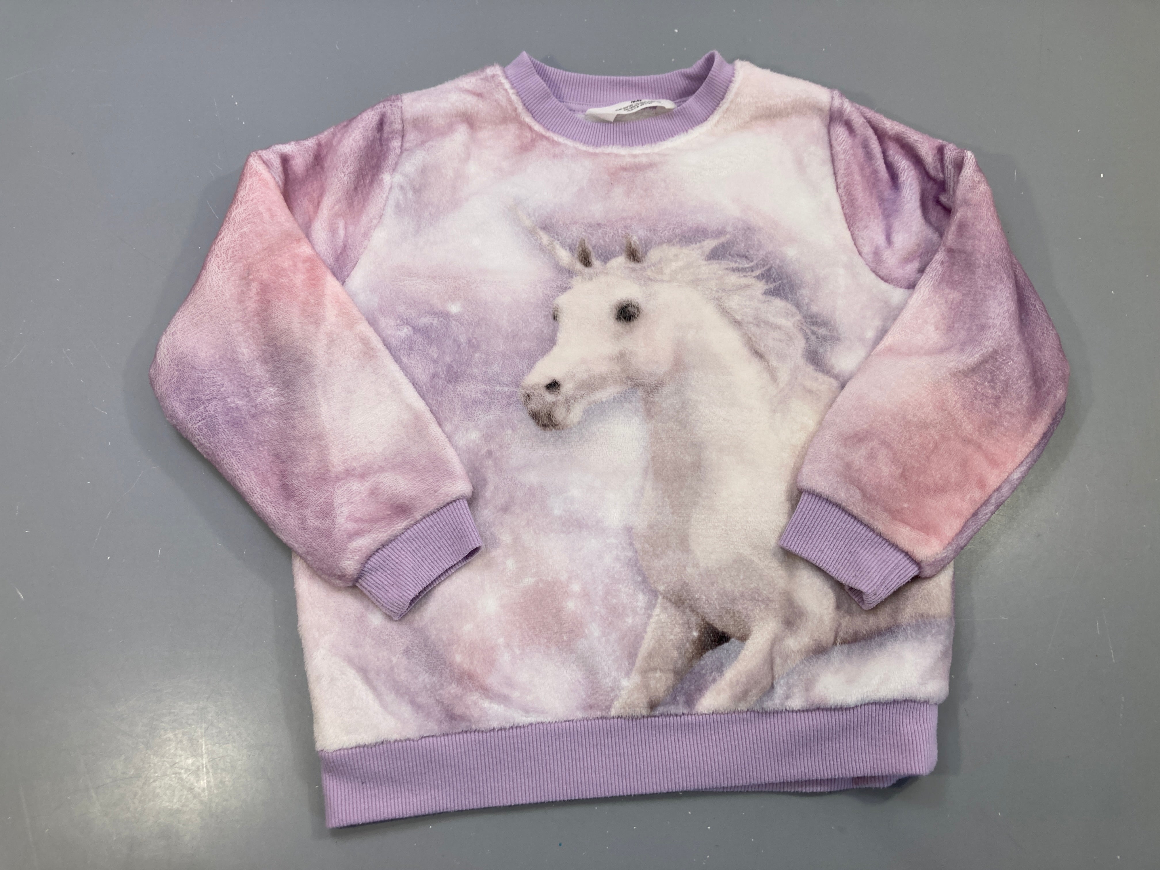 Sweat velours lilas et rose licorne