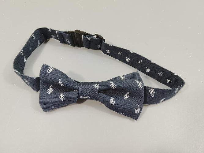 Noeud papillon bleu marine, éclairs blancs, pas de taille  indiquées, estimée 3m, moins cher chez Petit Kiwi
