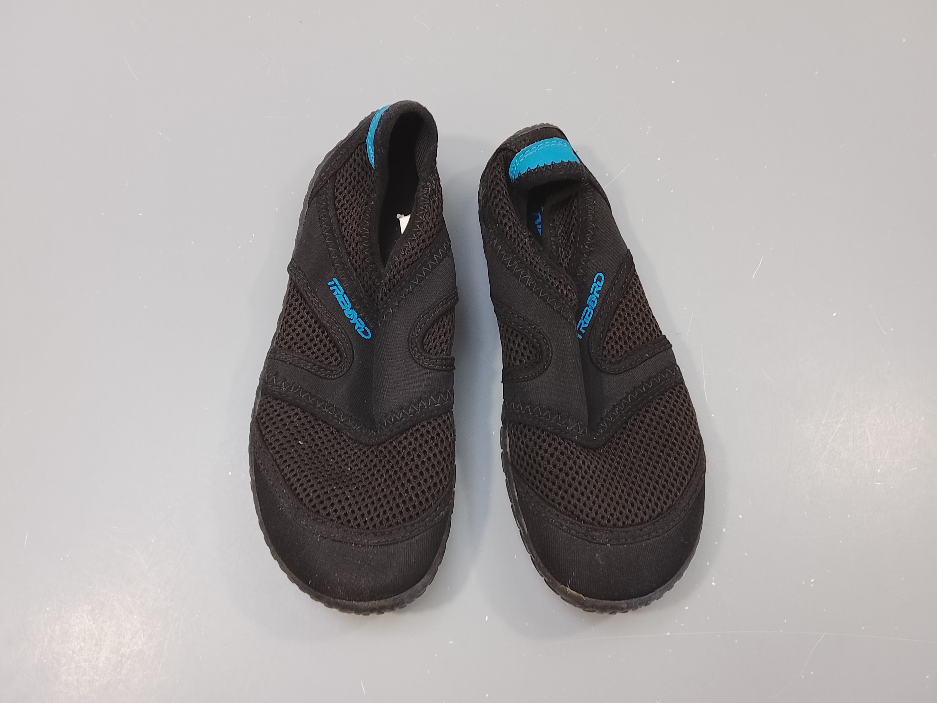 Sandales d'eau noir et bleu 