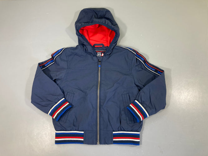 Veste coupe-vent bleu marine à capuche, bords boulochés, moins cher chez Petit Kiwi