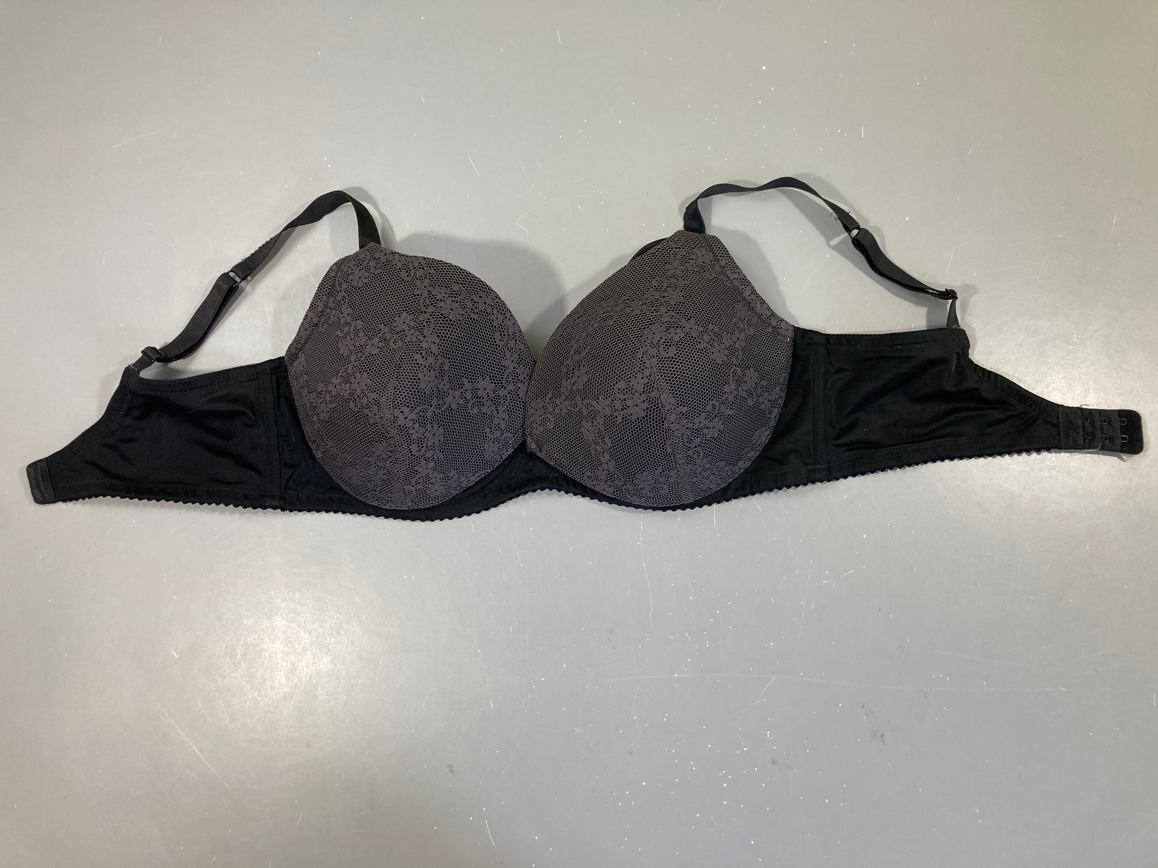 Soutien d'allaitement gris/noir, EUR 80E (FR95E) BeauNen