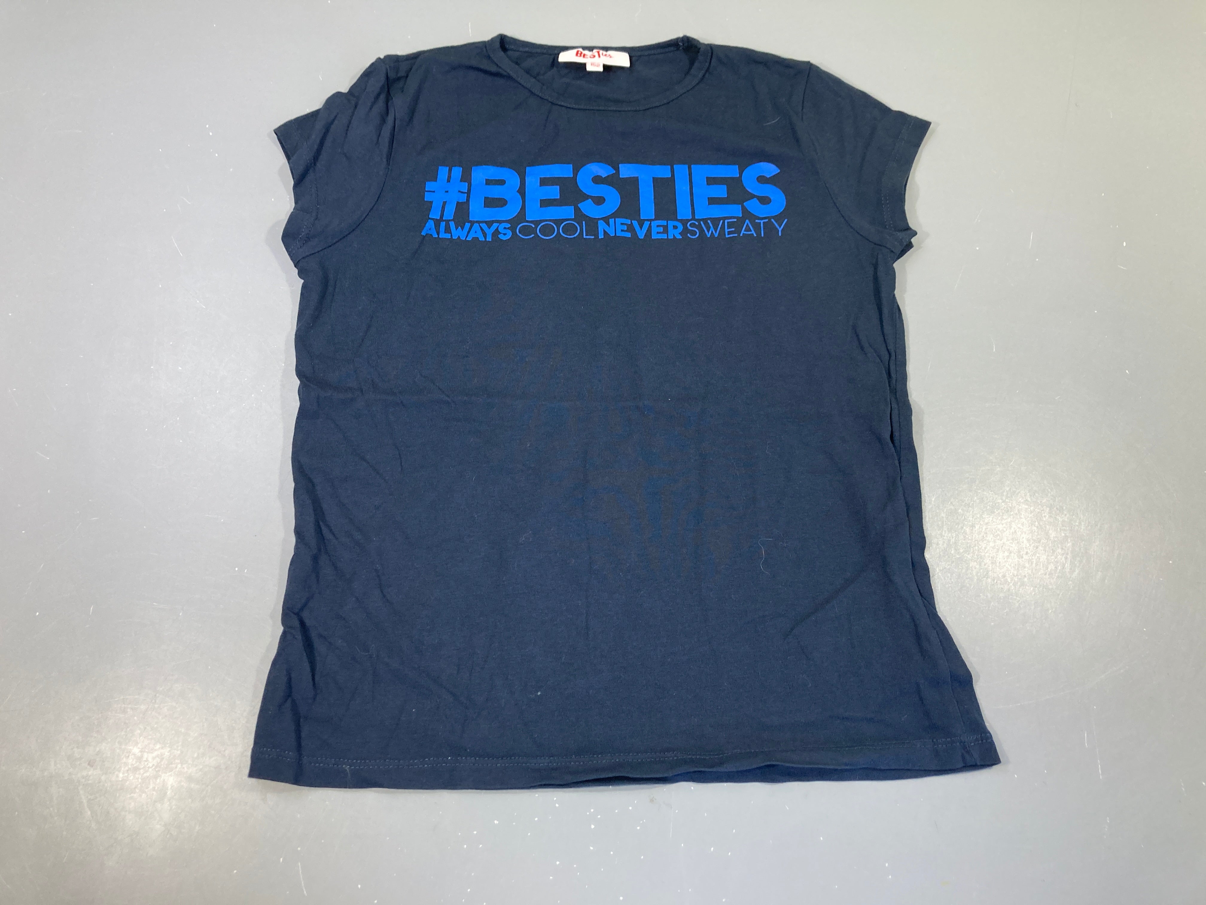 T-shirt m.c bleu marine Besties