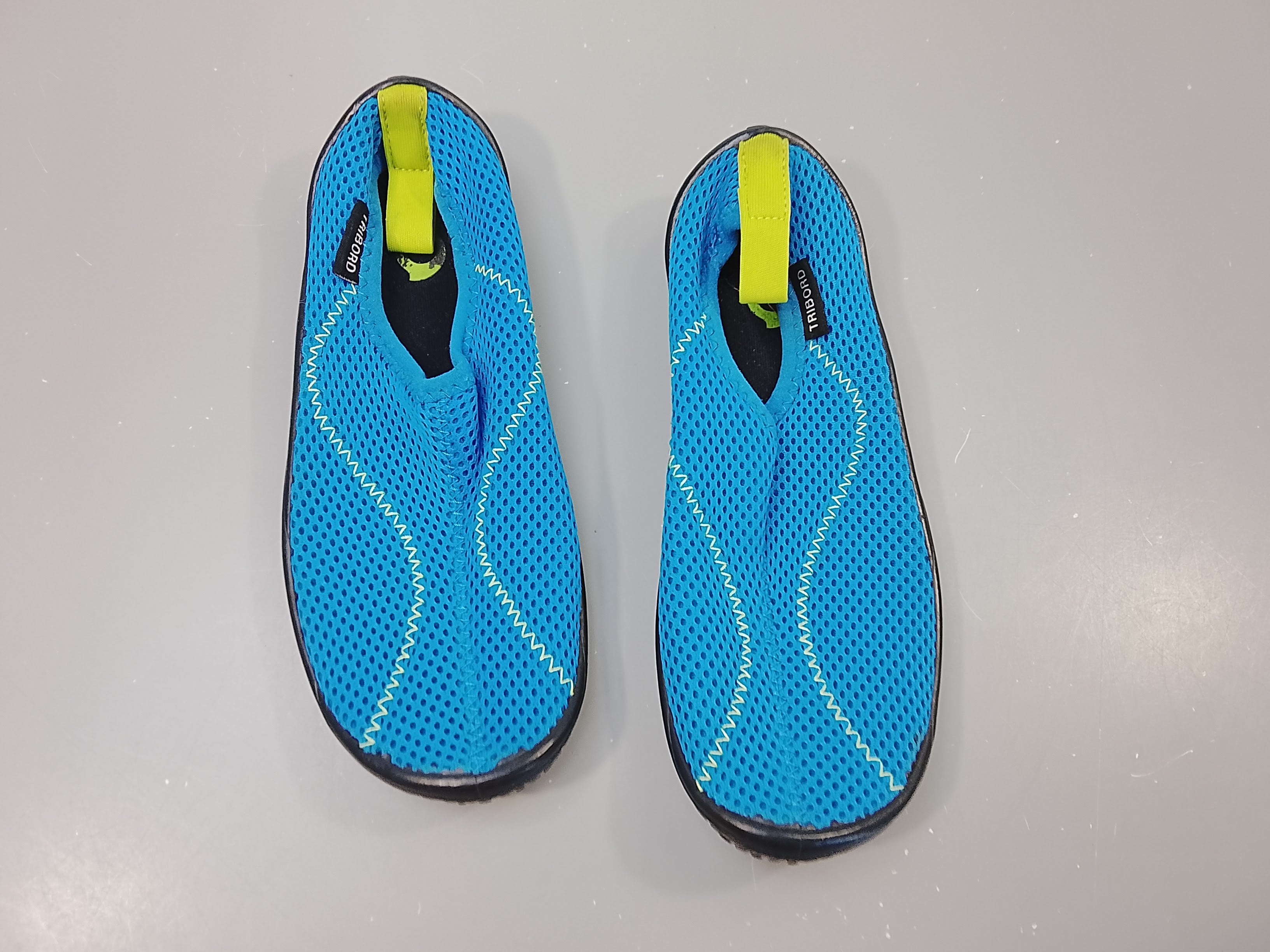 Sandales d'eau bleu et vert 