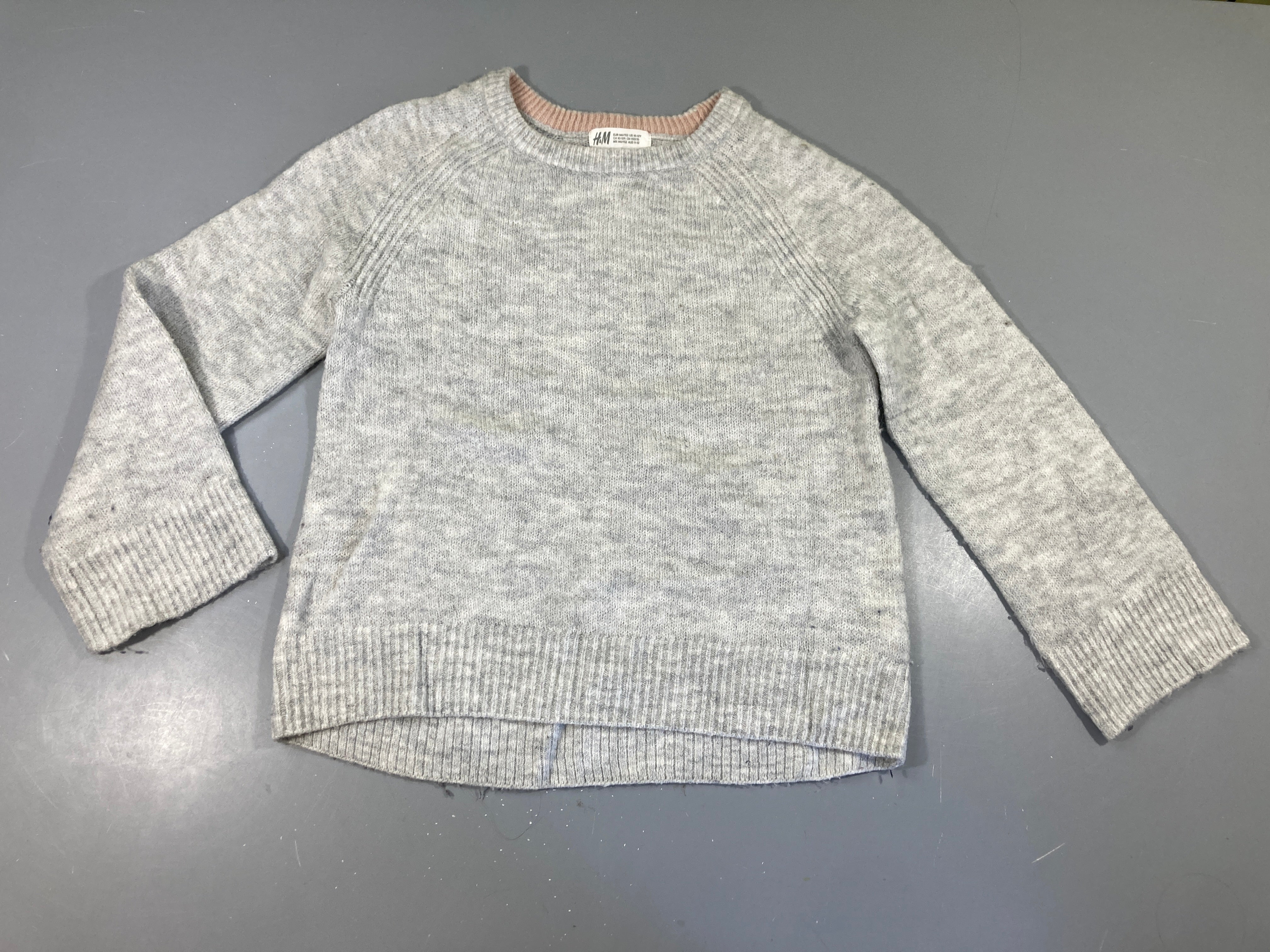 Pull gris chiné, 5% laine, un peu bouloché