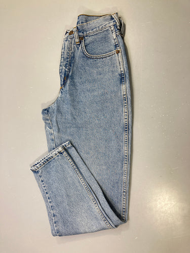 Pantalon jean bleu clair délavé taille haute Wrangler, moins cher chez Petit Kiwi