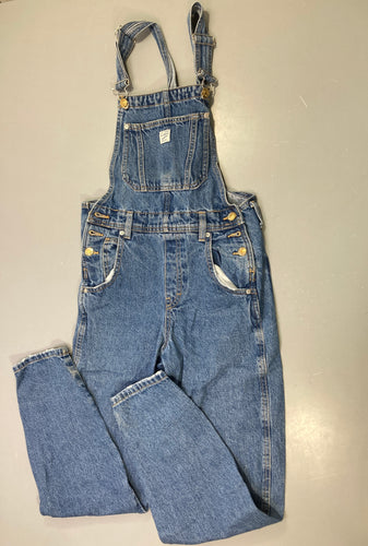 Salopette jean bleu, Pull&Bear, bas élimé, moins cher chez Petit Kiwi