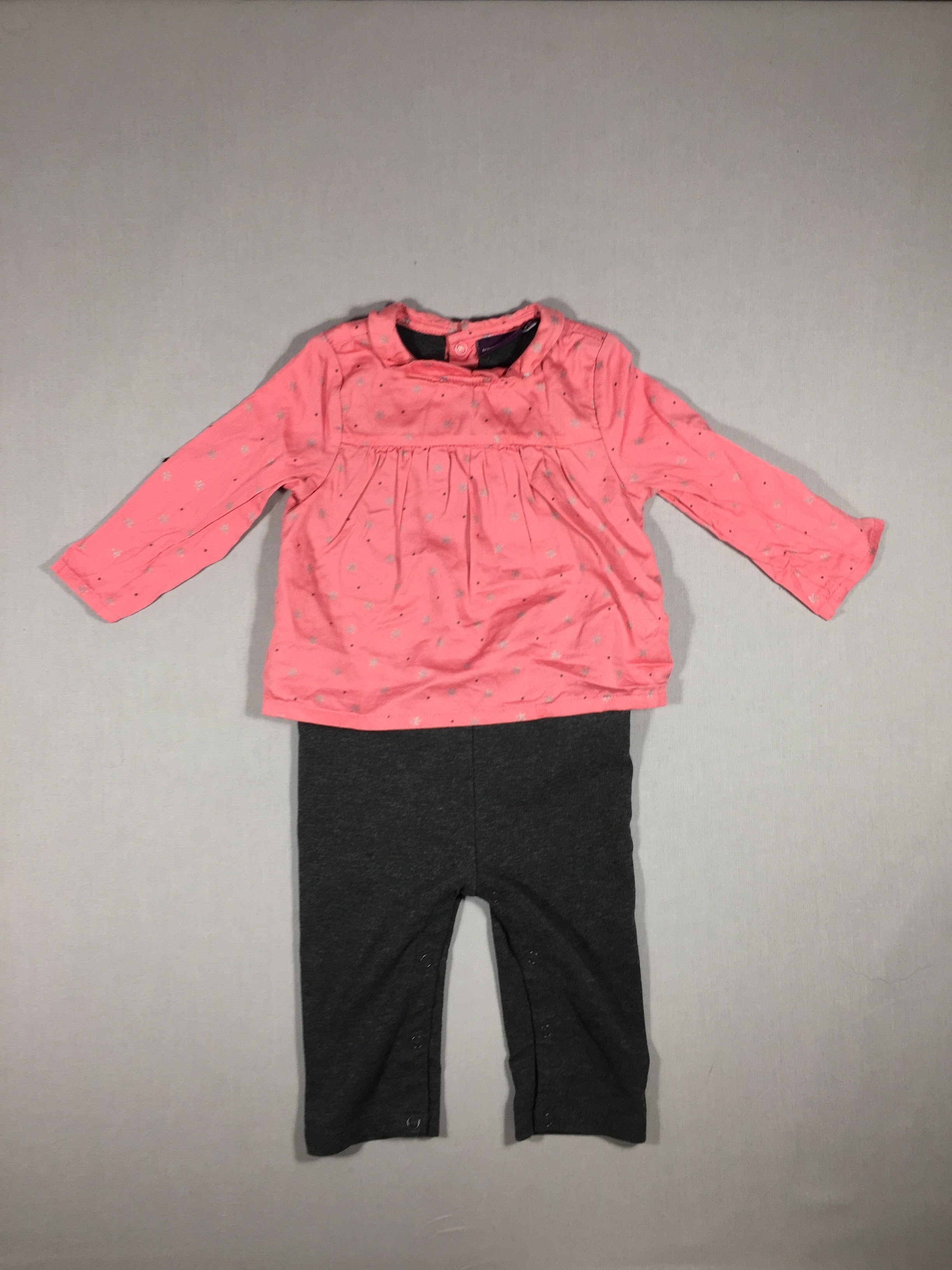 Combi jersey gris foncé +robe/tunique rose avec flocons argentés