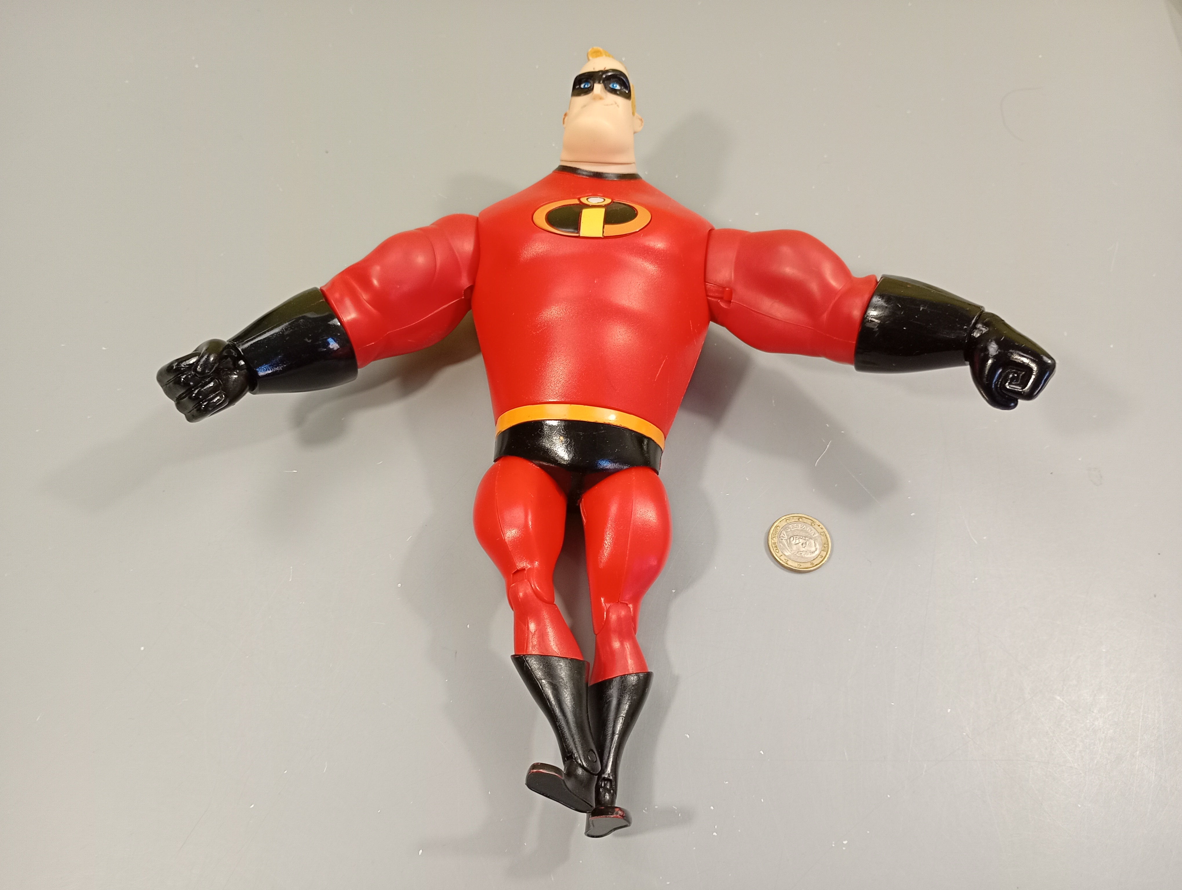 Figurine sonore Mr indestructible , bras et jambes articulés  30cm